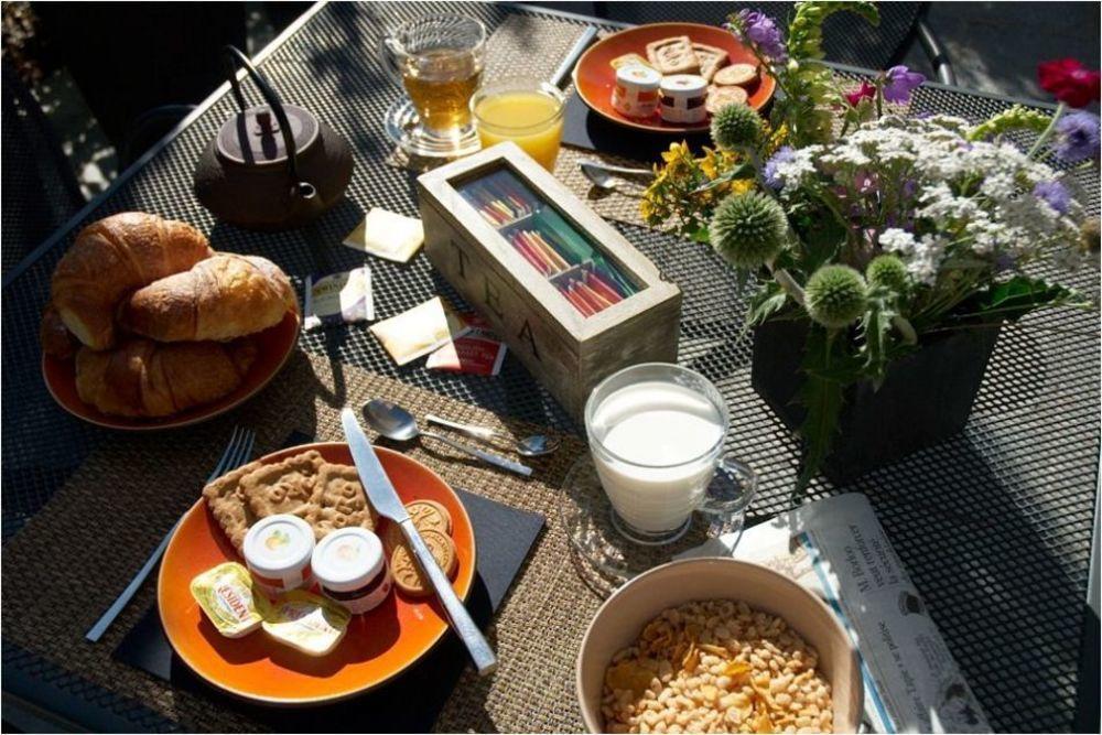 Hotel Village by null