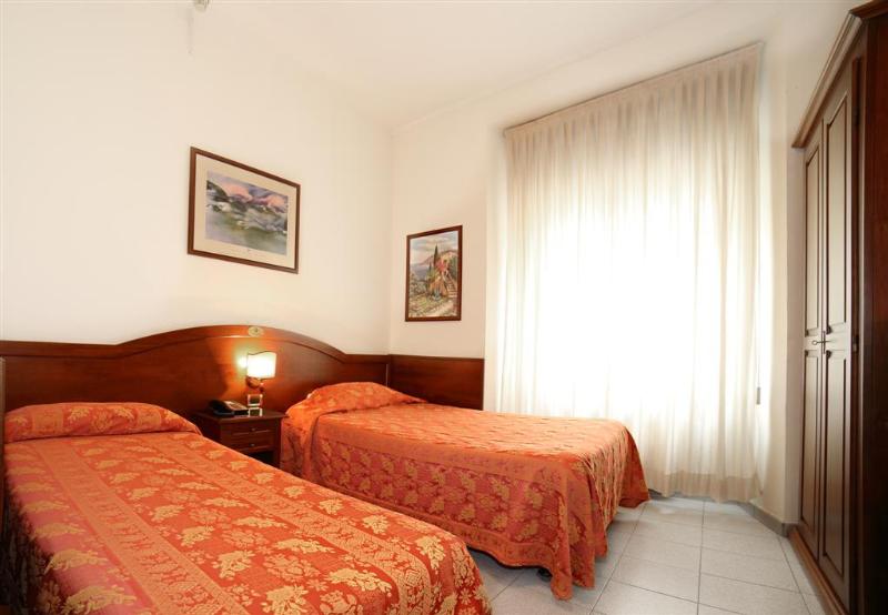 Hotel Pavone - photo