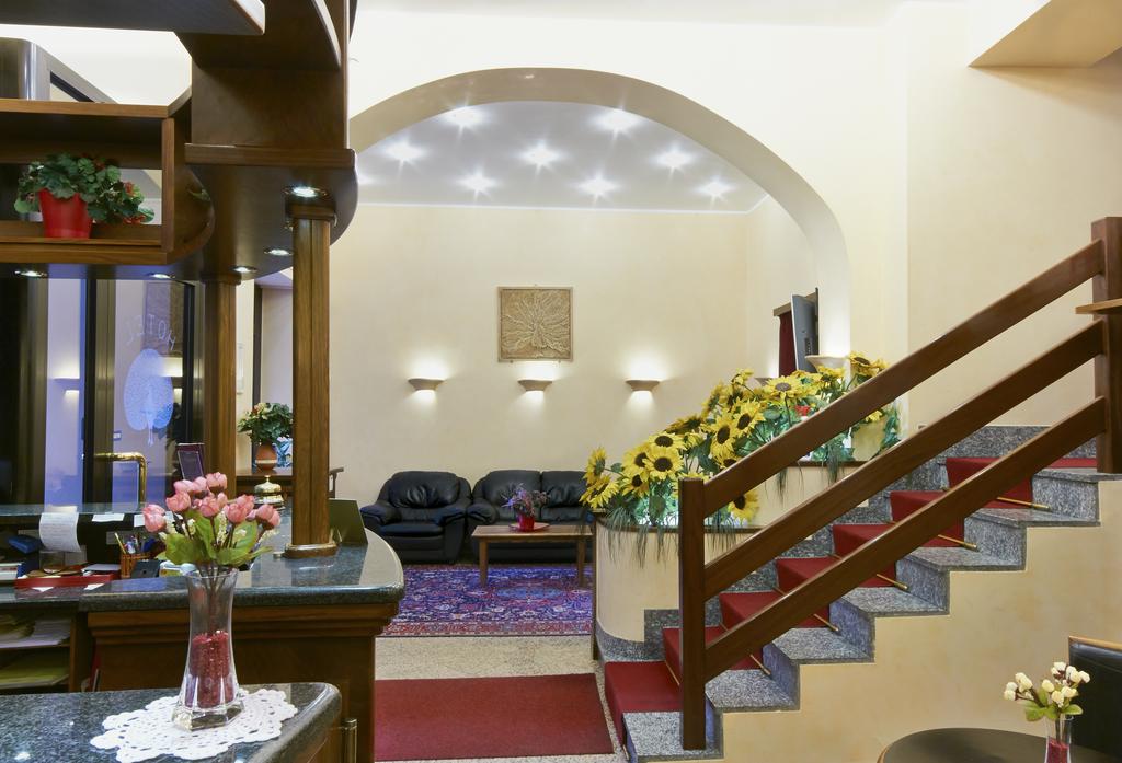 Hotel Pavone - photo