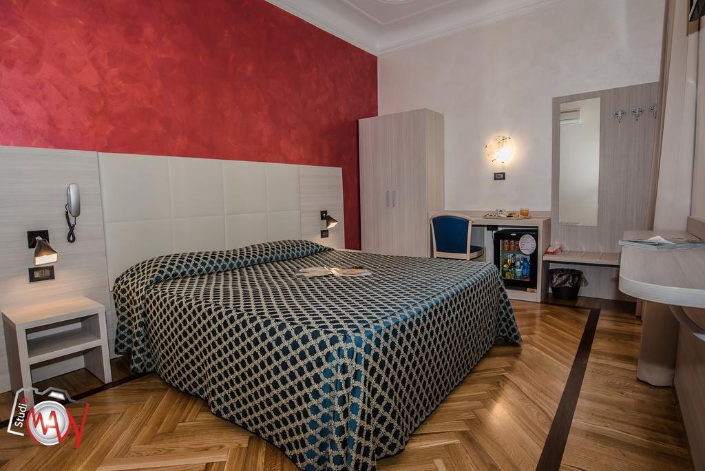 Hotel Panizza - photo