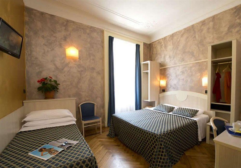 Hotel Panizza - photo