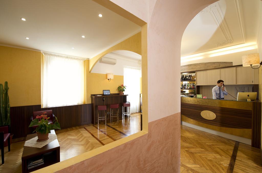 Hotel Panizza - photo