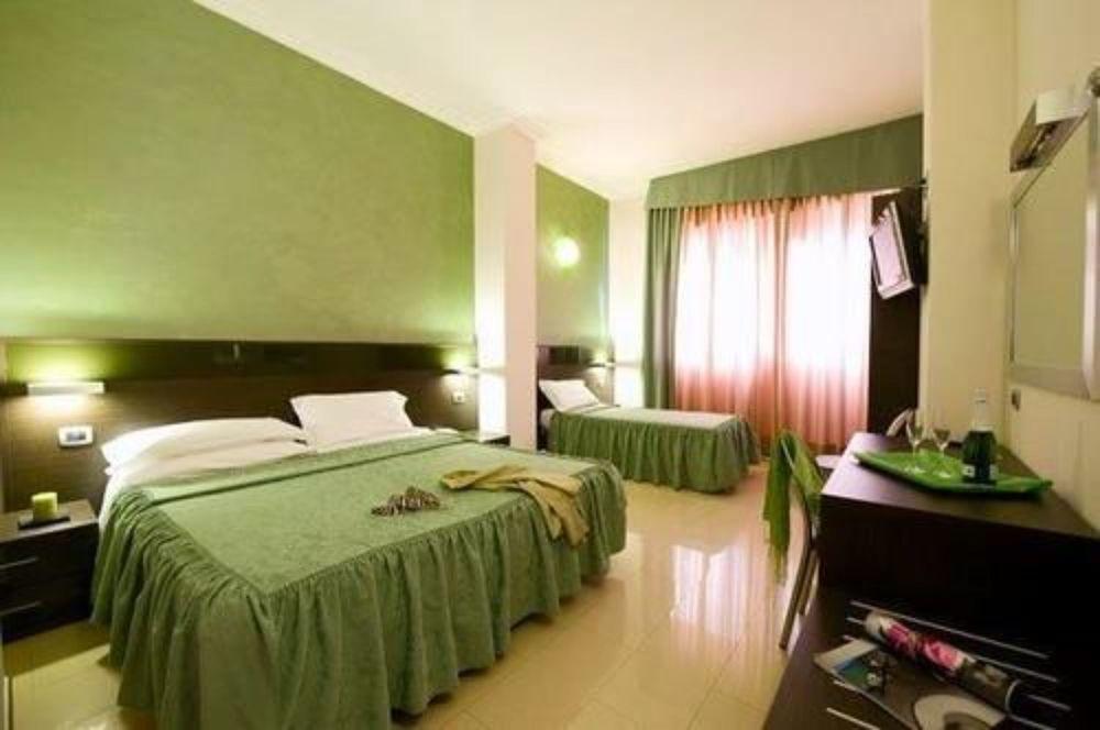 Hotel Ideale - photo