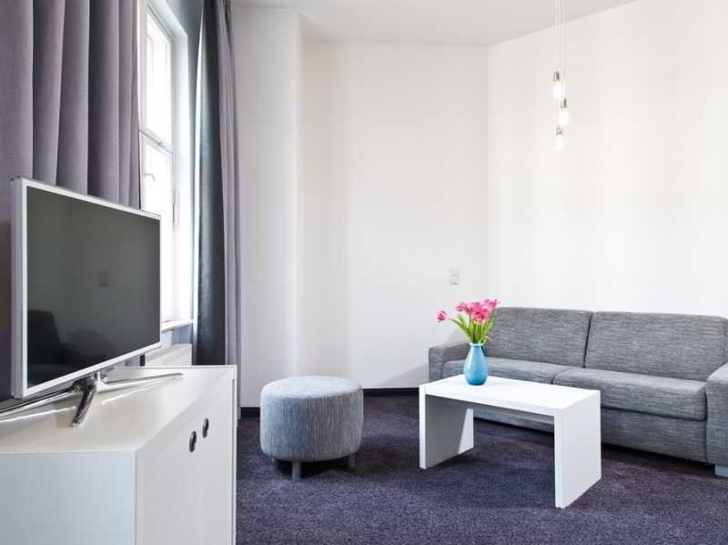 CALMA Berlin Mitte by little BIG hotels by null