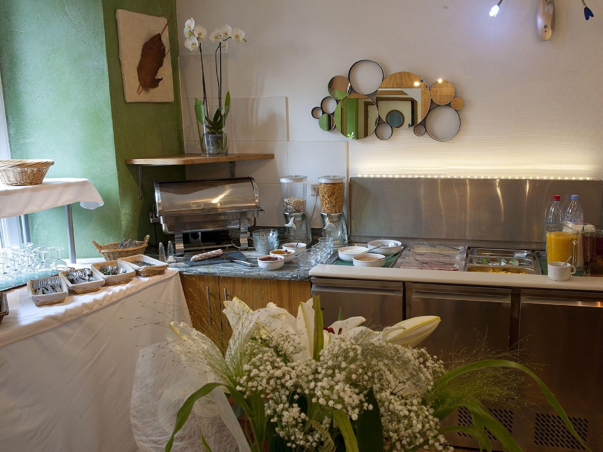 Hotel Le Grillon