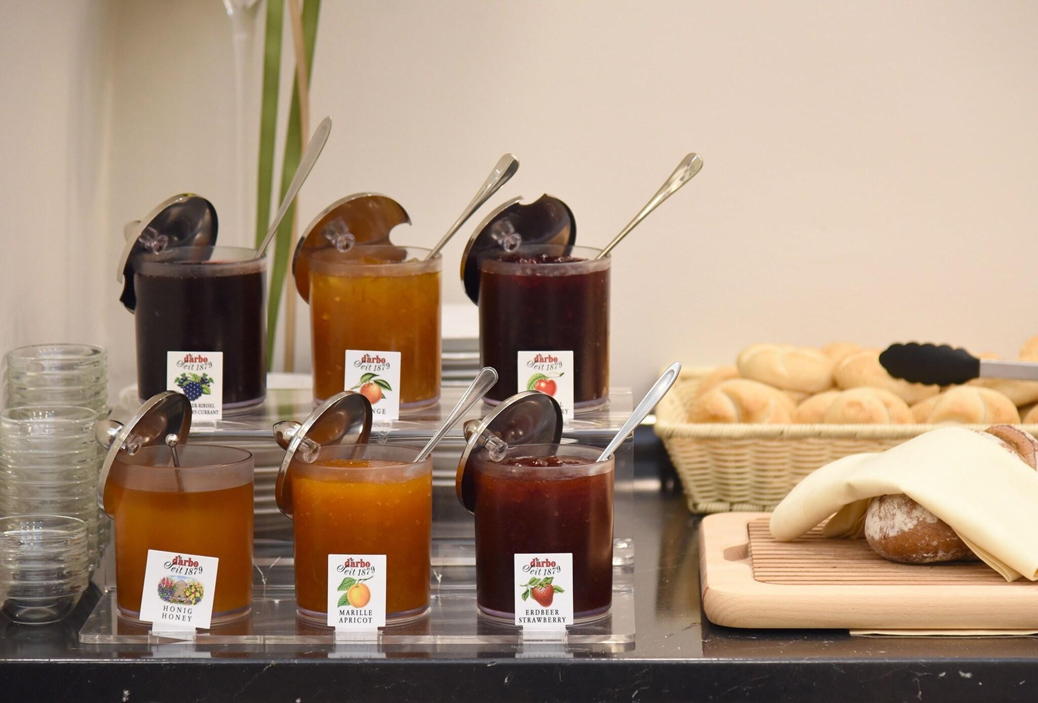 Palais-Hotel Erzherzog Johann by null