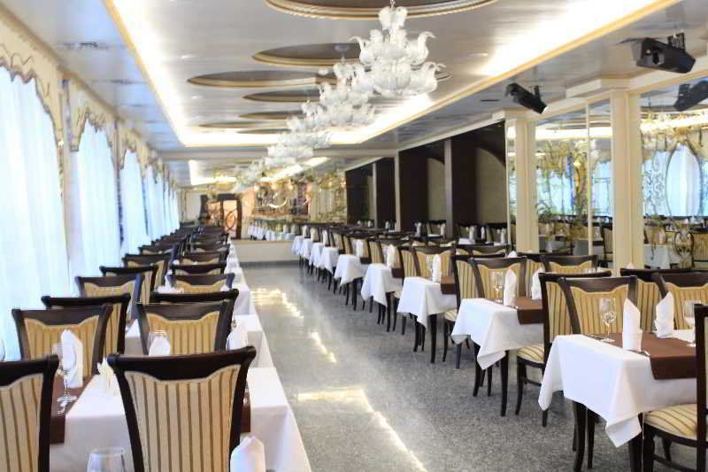 Royal Palace Hotel