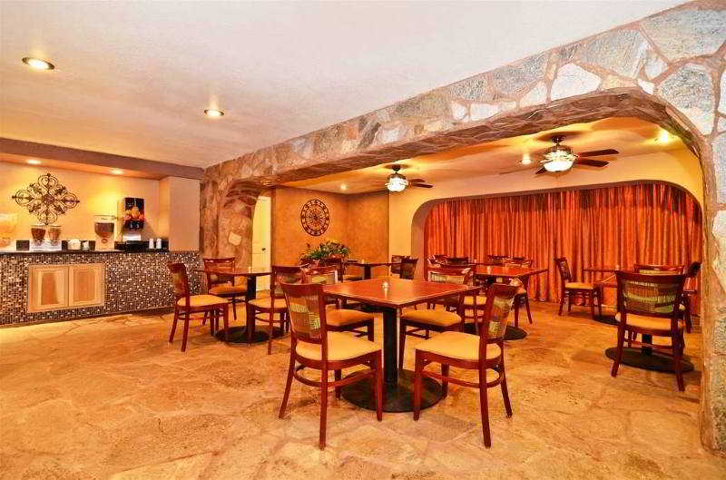Quality Inn & Suites Near The Border