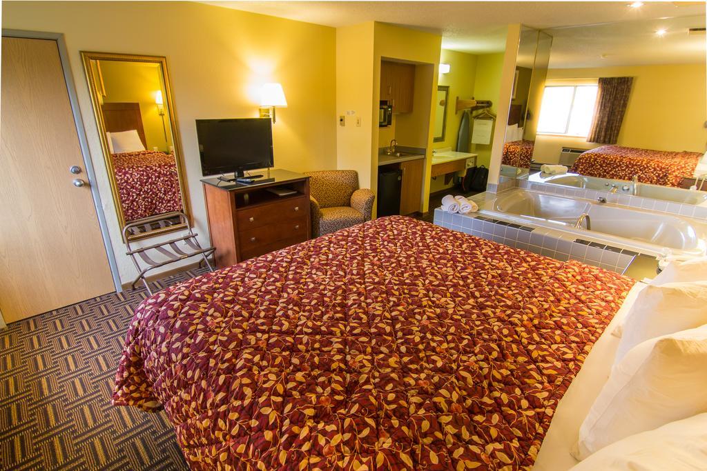 Coratel Inn & Suites By Jasper River Falls