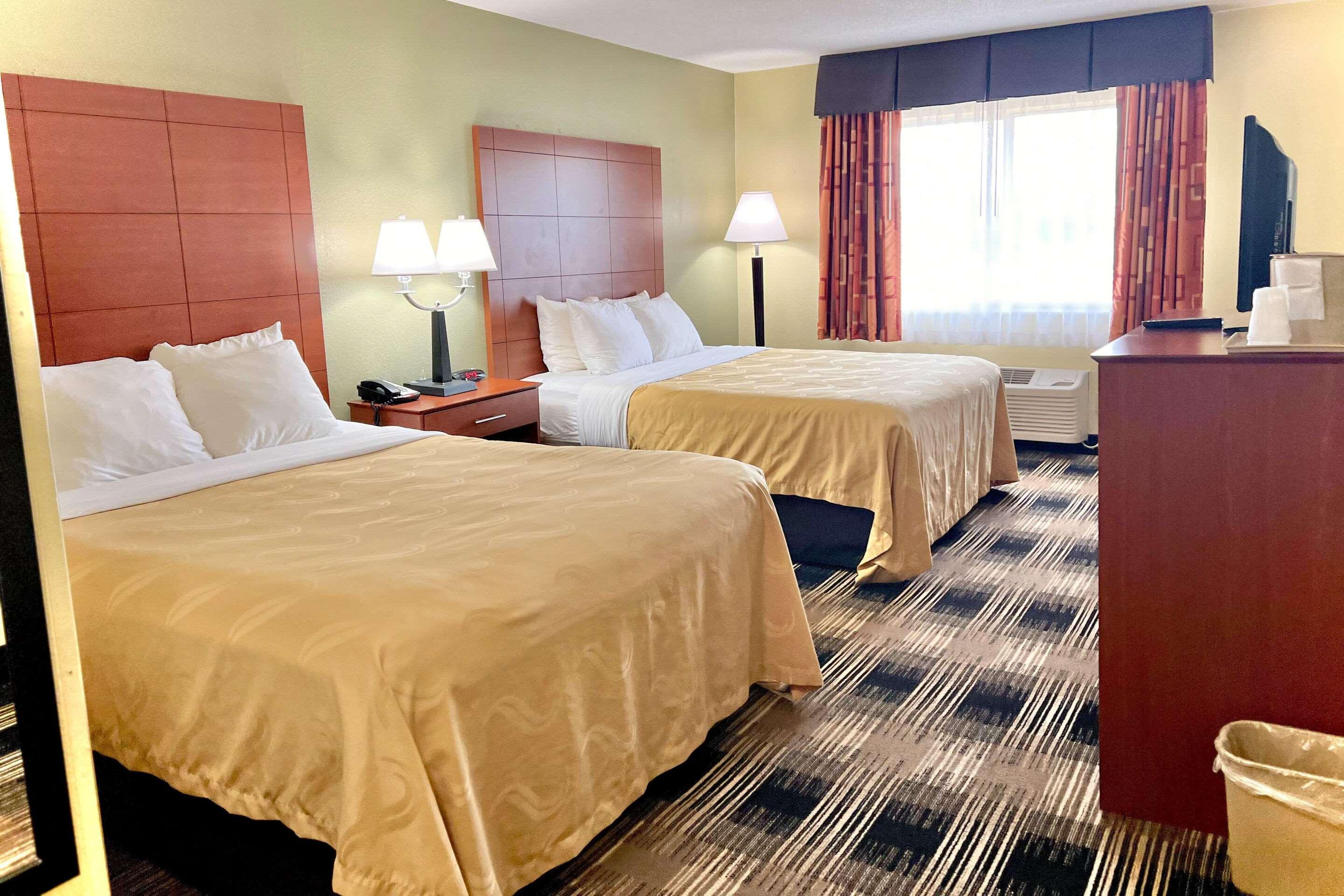 Quality Inn & SUI Wisconsin Dells DWNTN-Waterparks