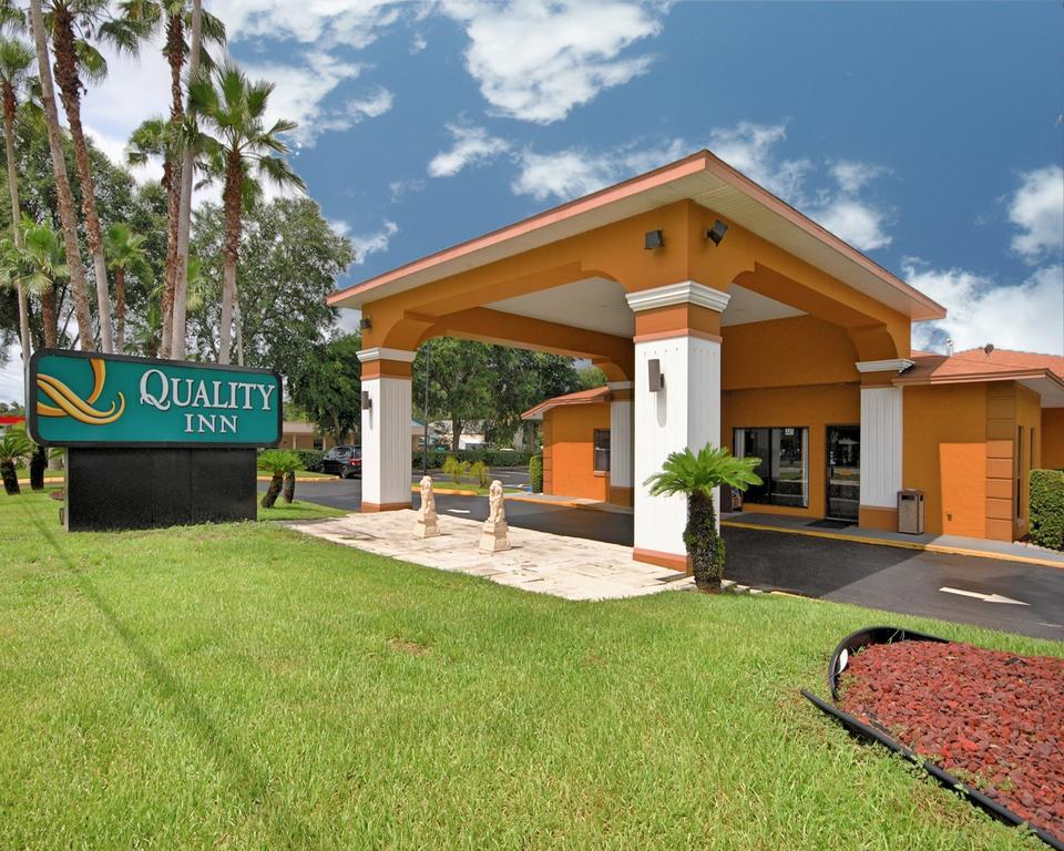 Quality Inn near Blue Spring image