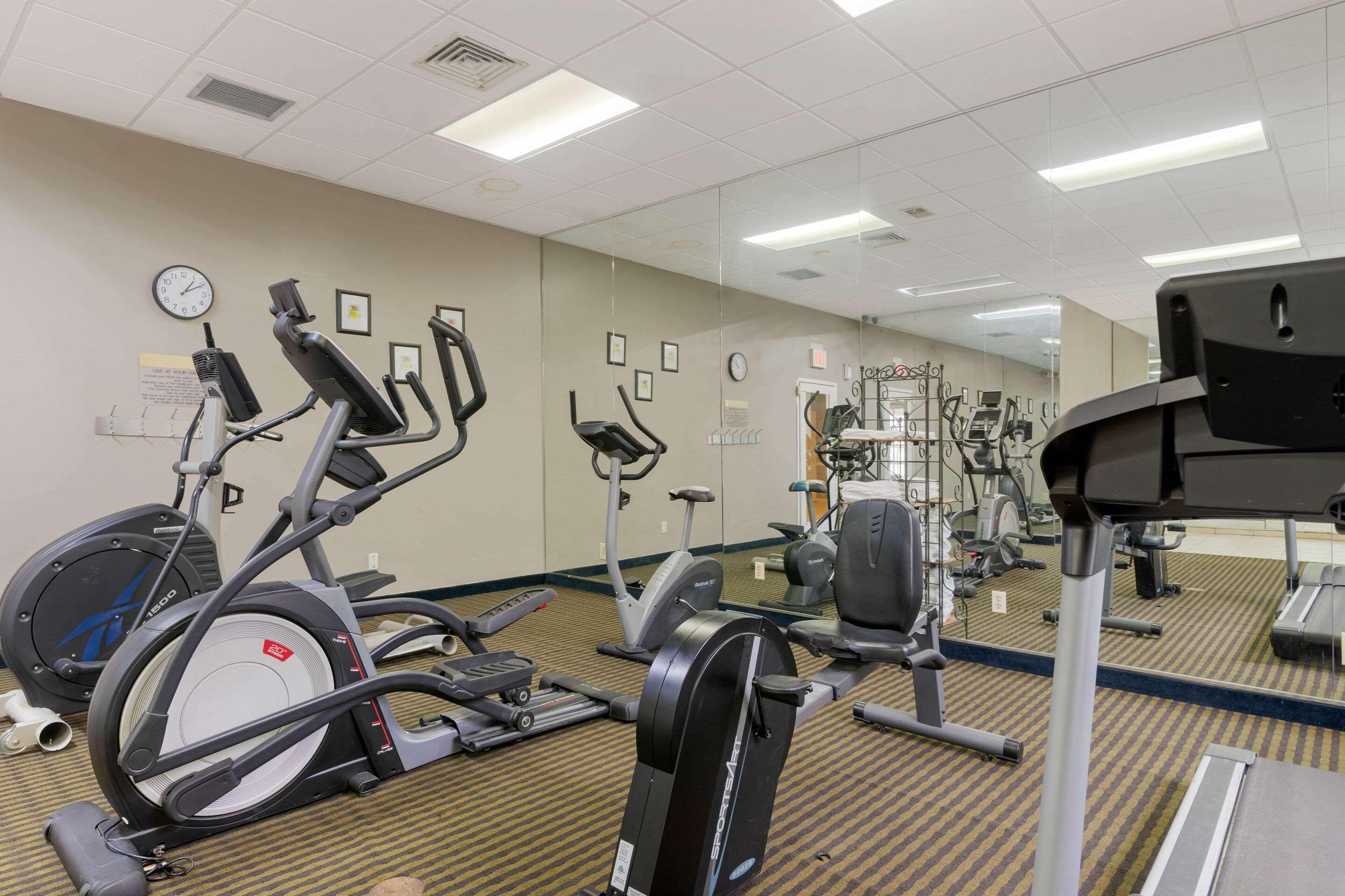 Days Inn By Wyndham Hinesville Near Fort Stewart