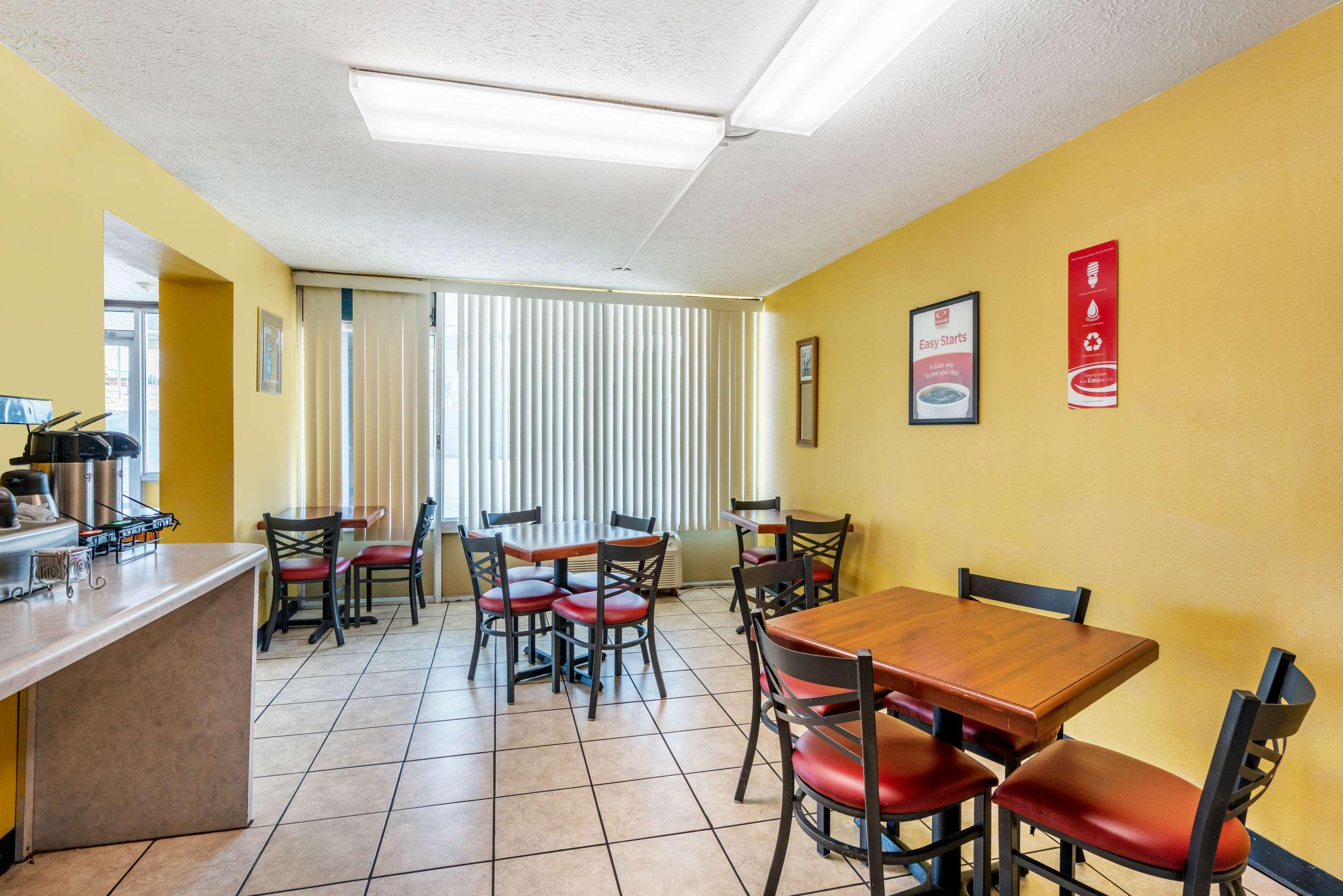 Econo Lodge near Missouri University of Science