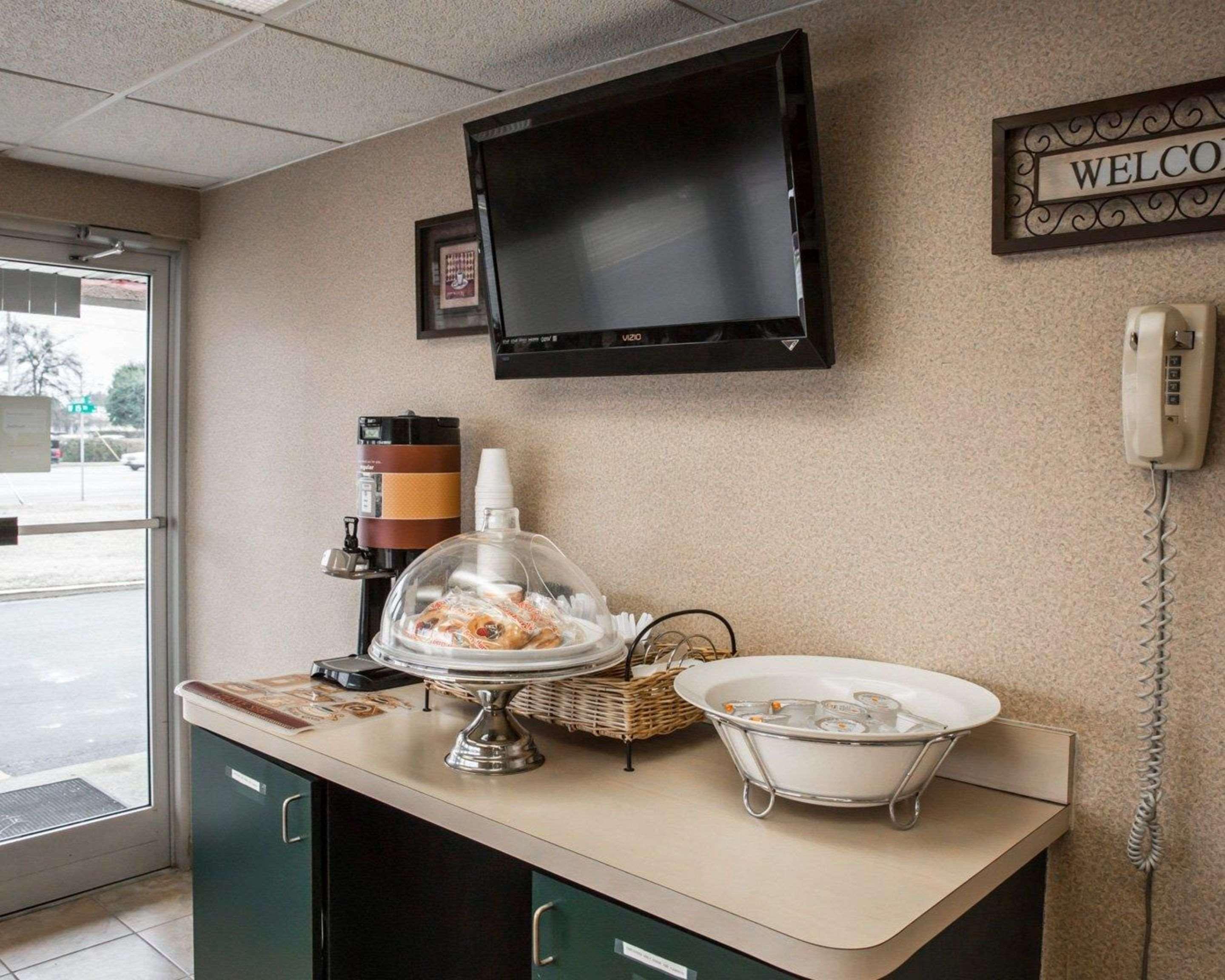 Econo Lodge North Washington