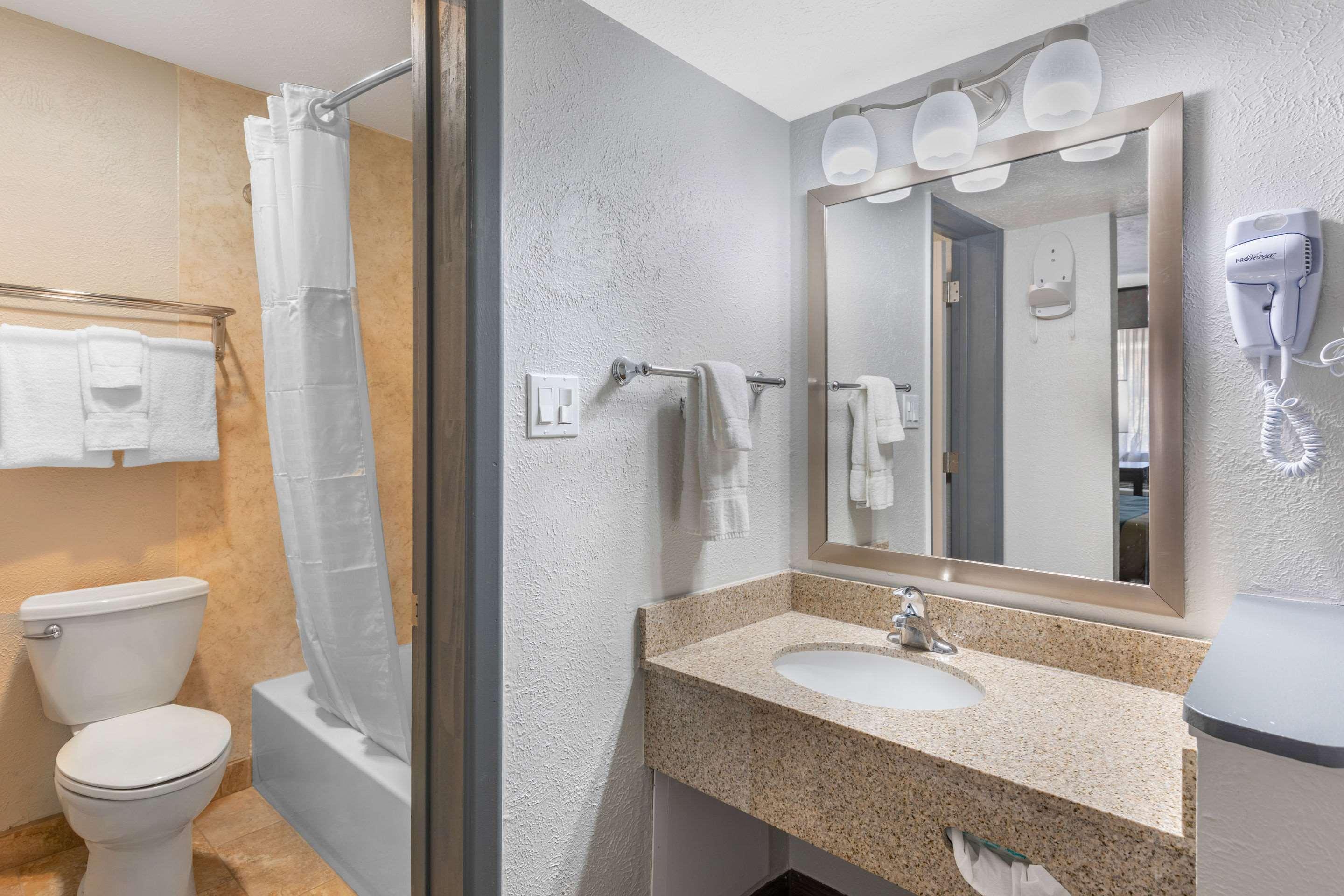 Econo Lodge Inn & Suites Socorro