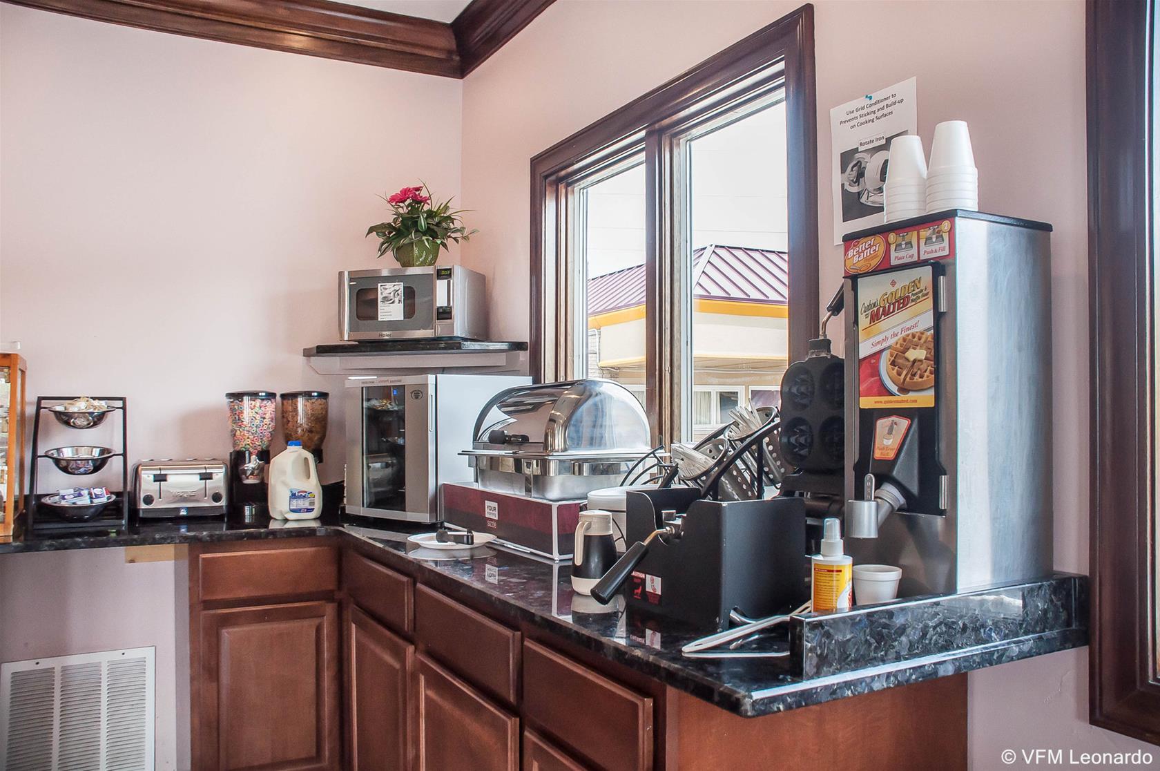 Rodeway Inn & Suites Amherst Area