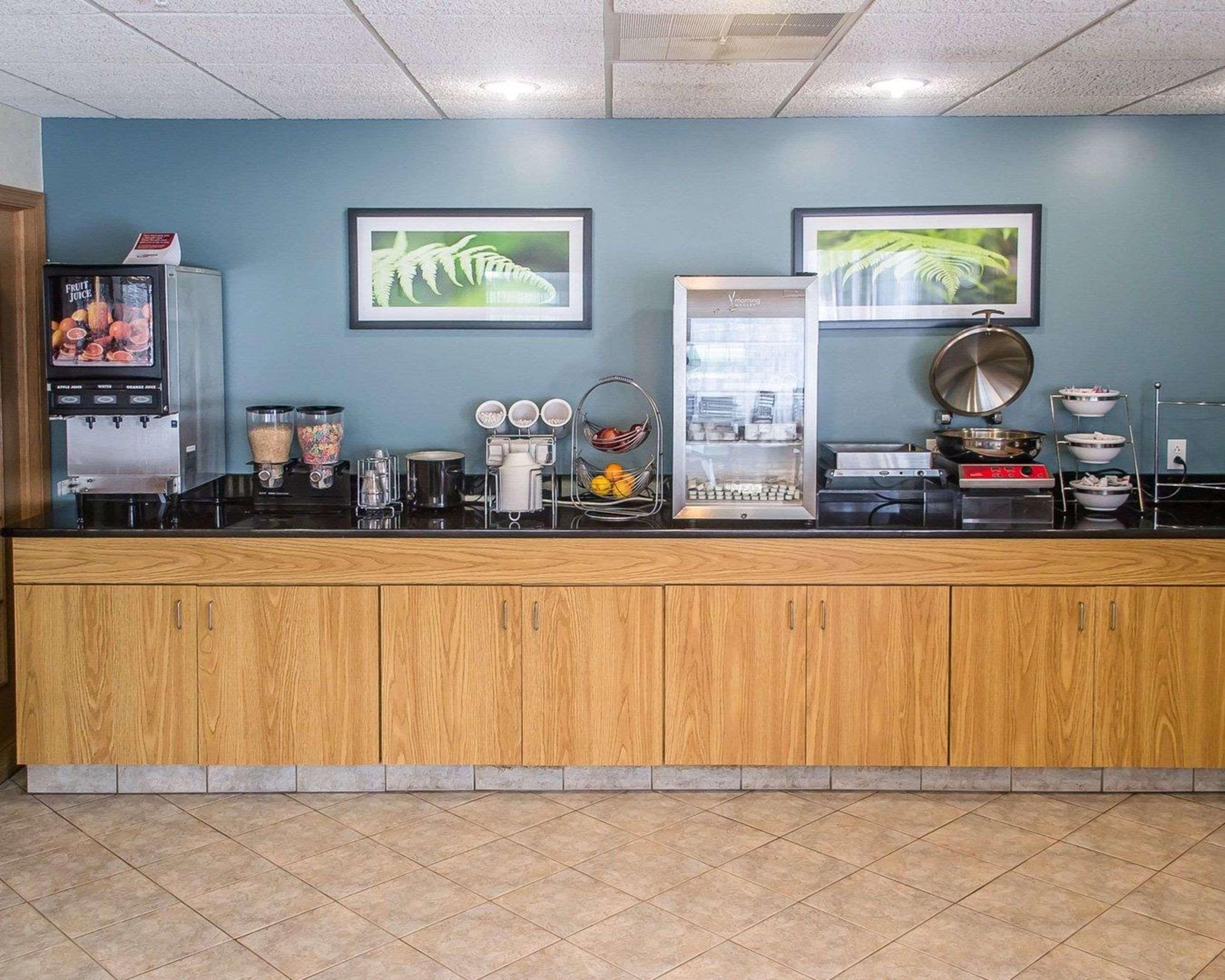 Sleep Inn & Suites - Port Clinton, OH