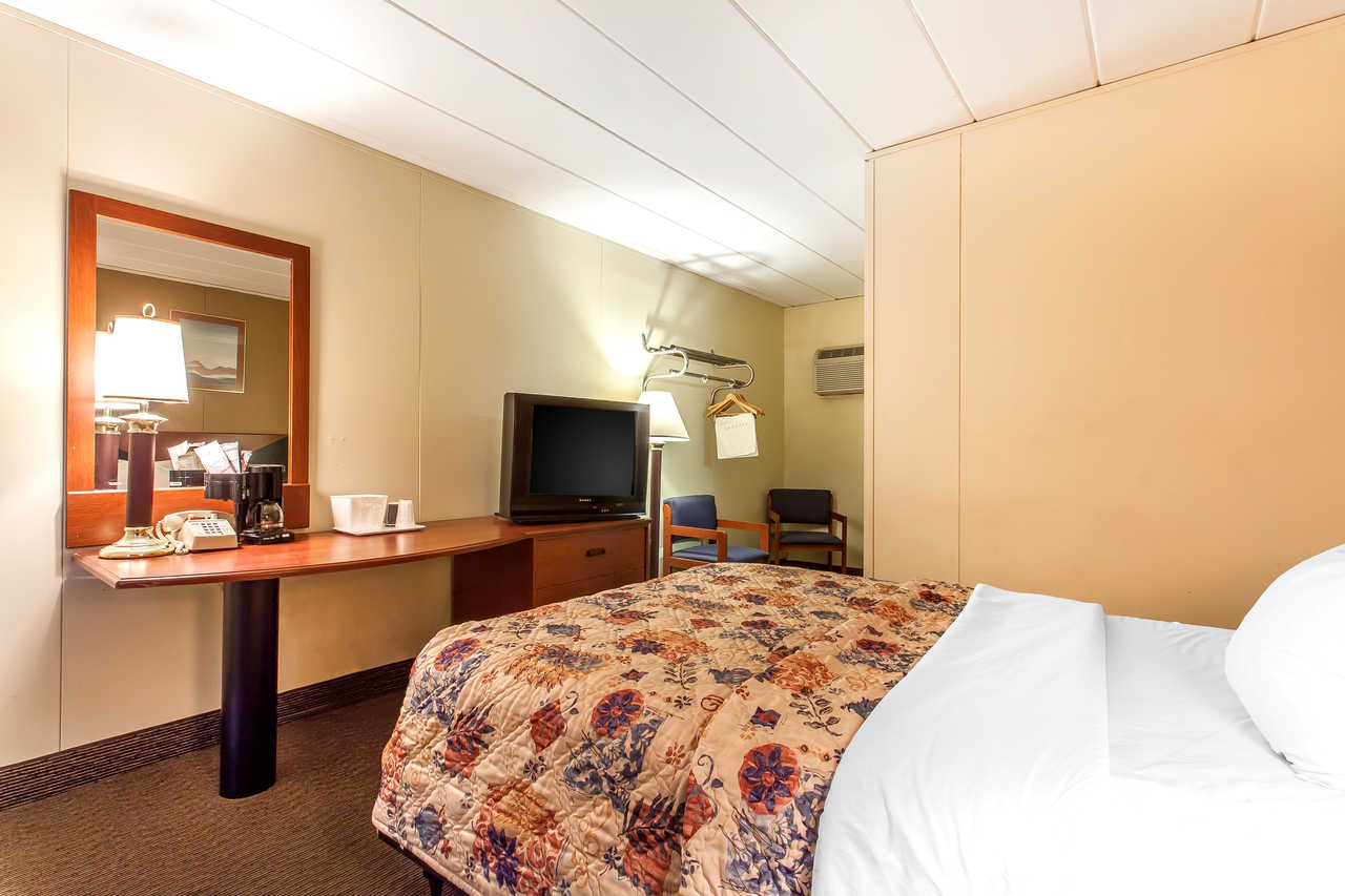 Rodeway Inn North