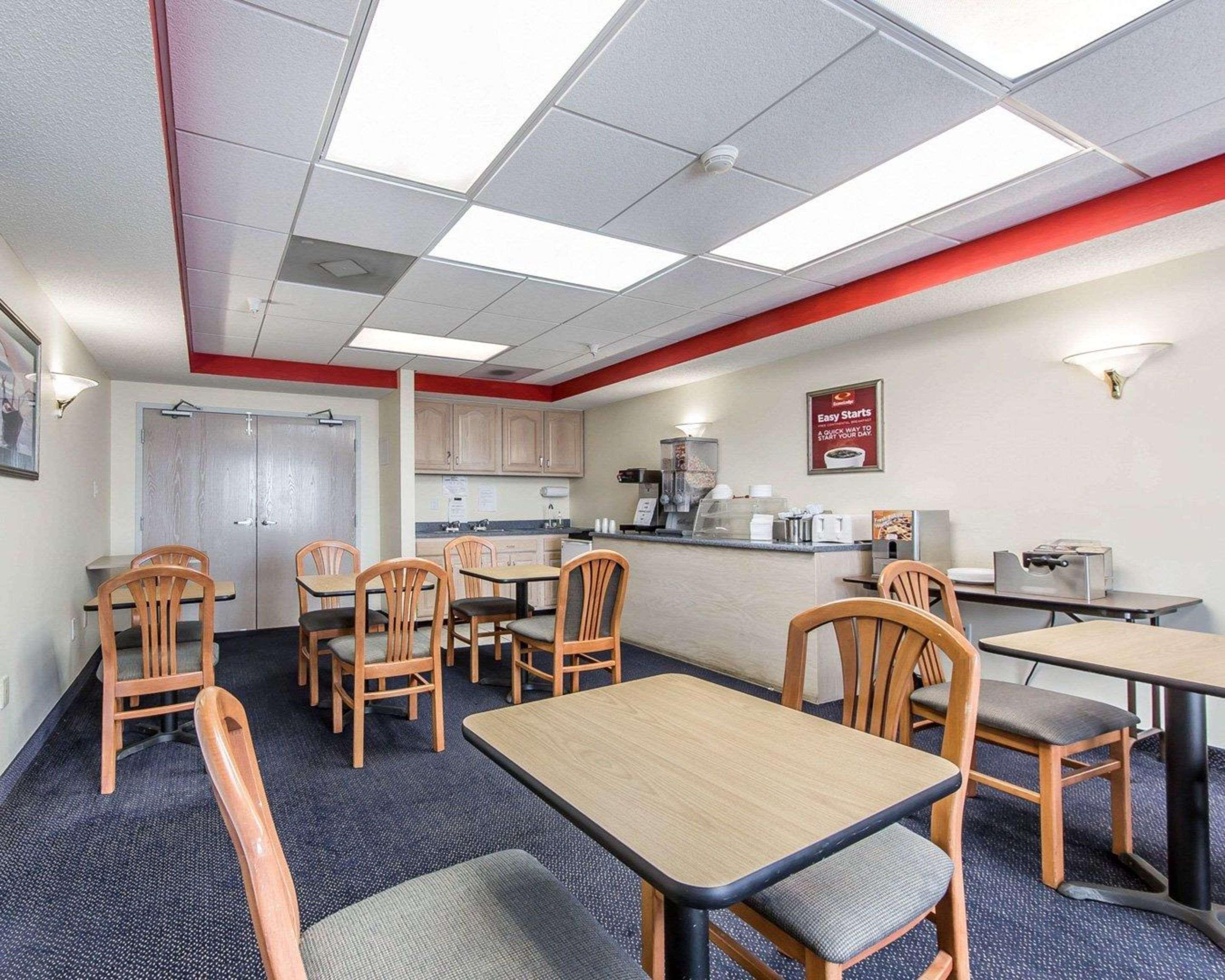 Econo Lodge Morristown area