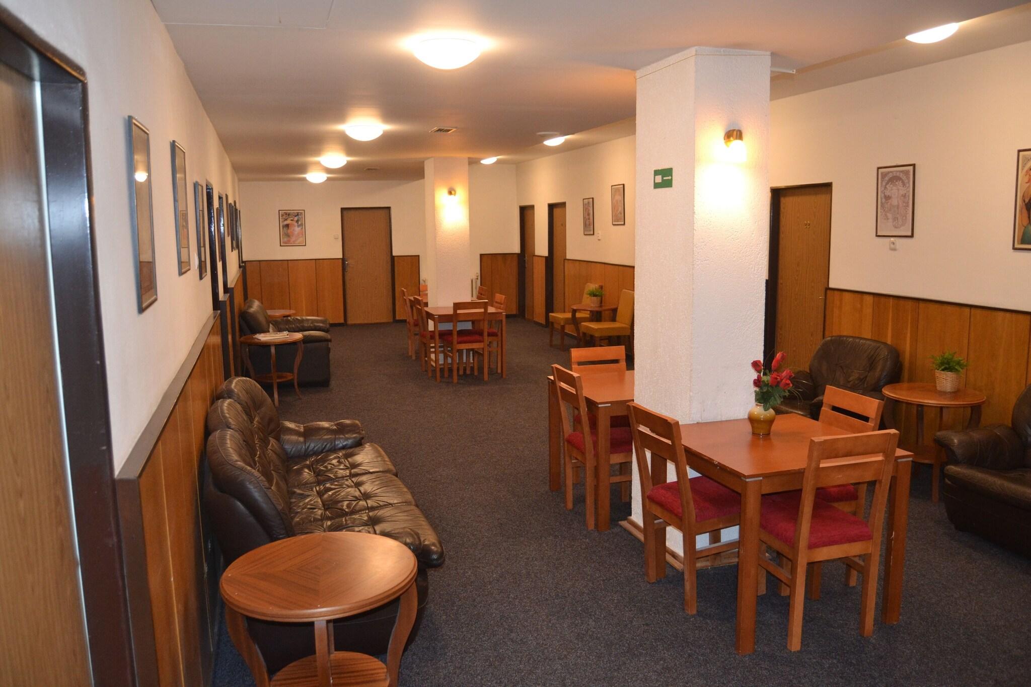 Hotel Bohemians