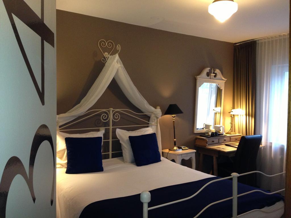 Hotel De Hofkamers by null