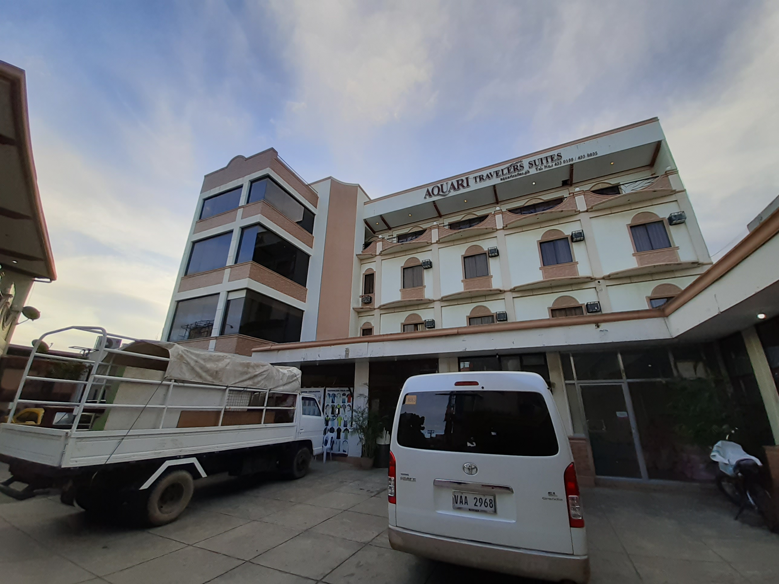 Aquari Travellers Inn