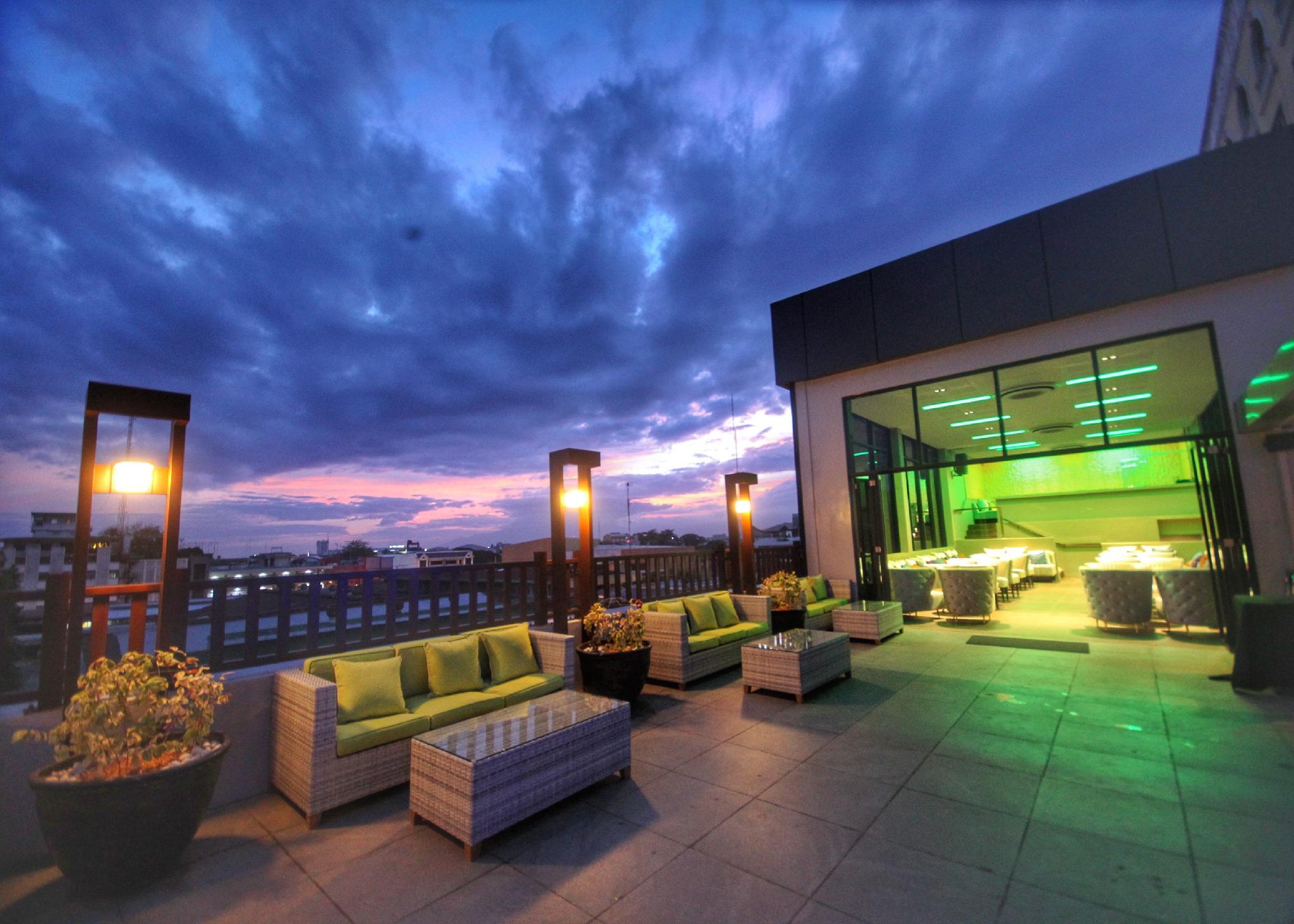 The Royal Mandaya Hotel by null