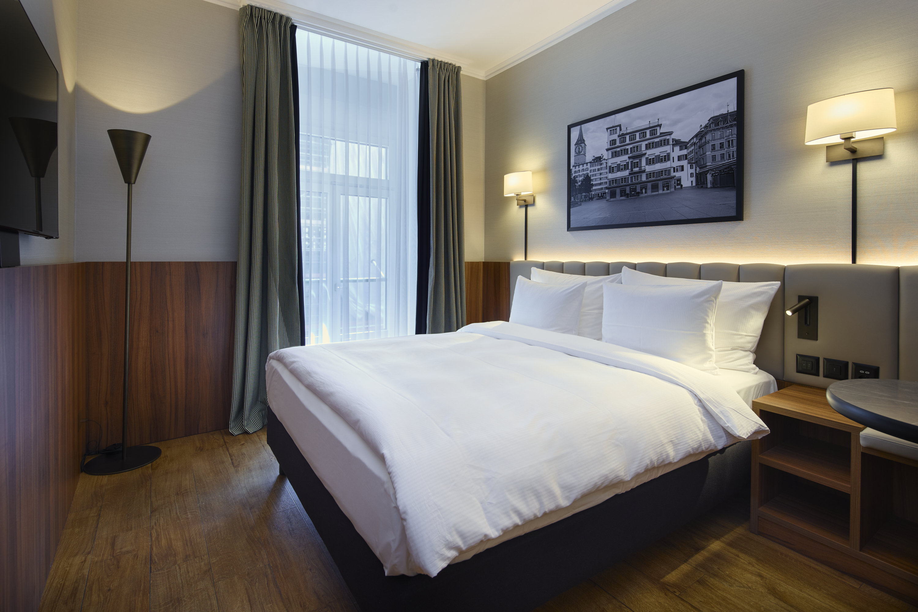 Central Plaza Hotel