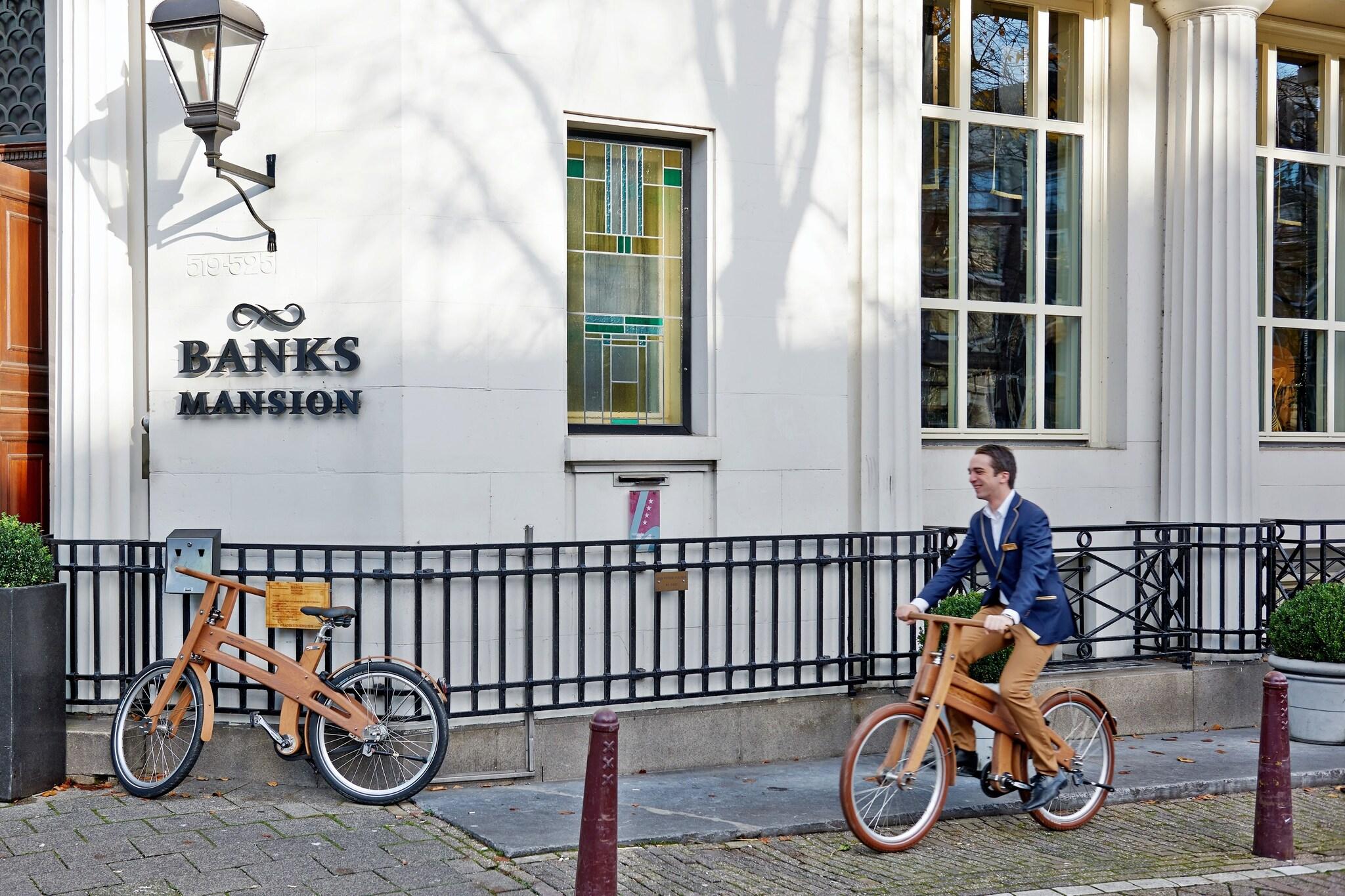 Banks Mansion by null