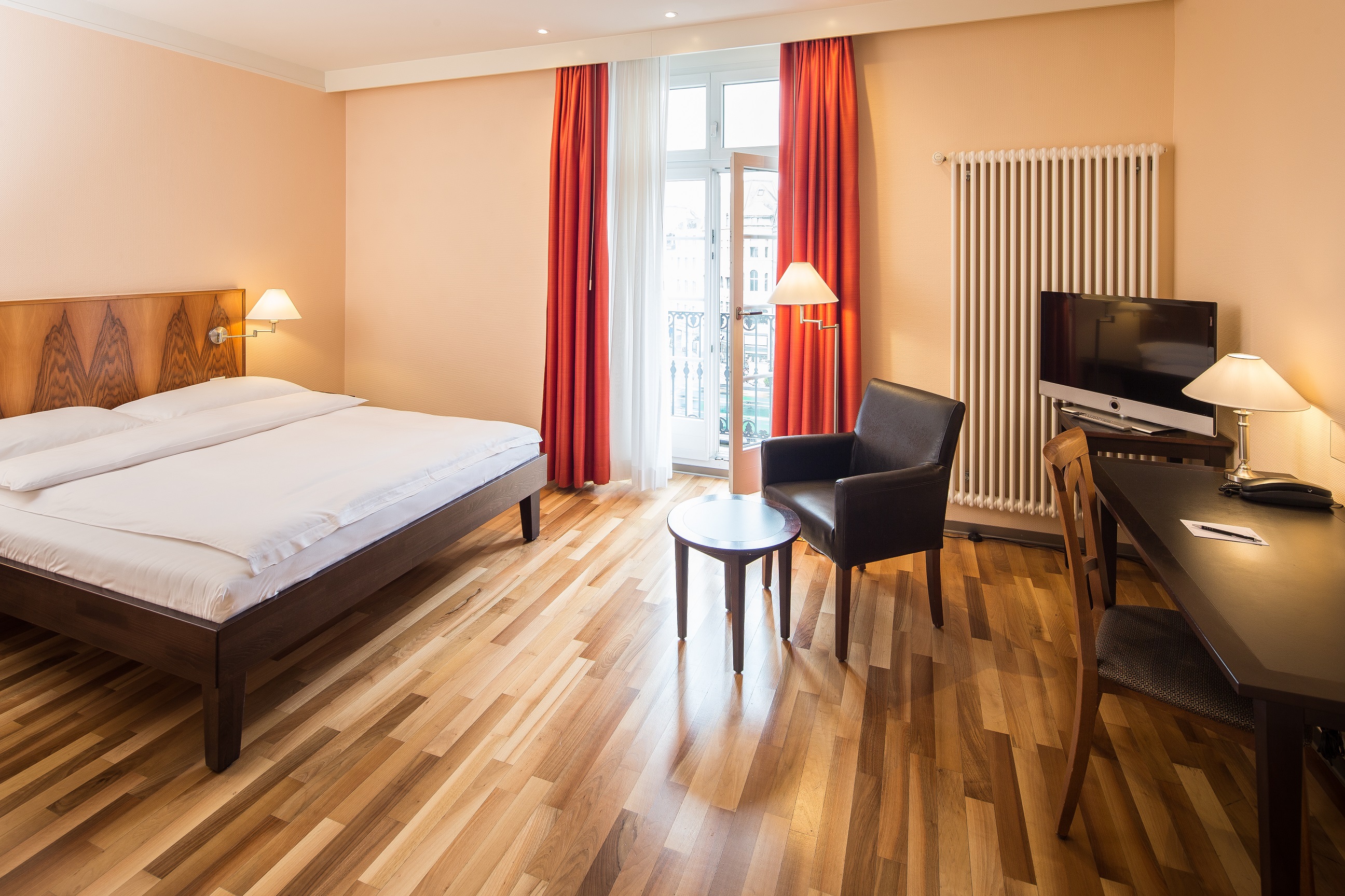 Hotel Schweizerhof Basel by null