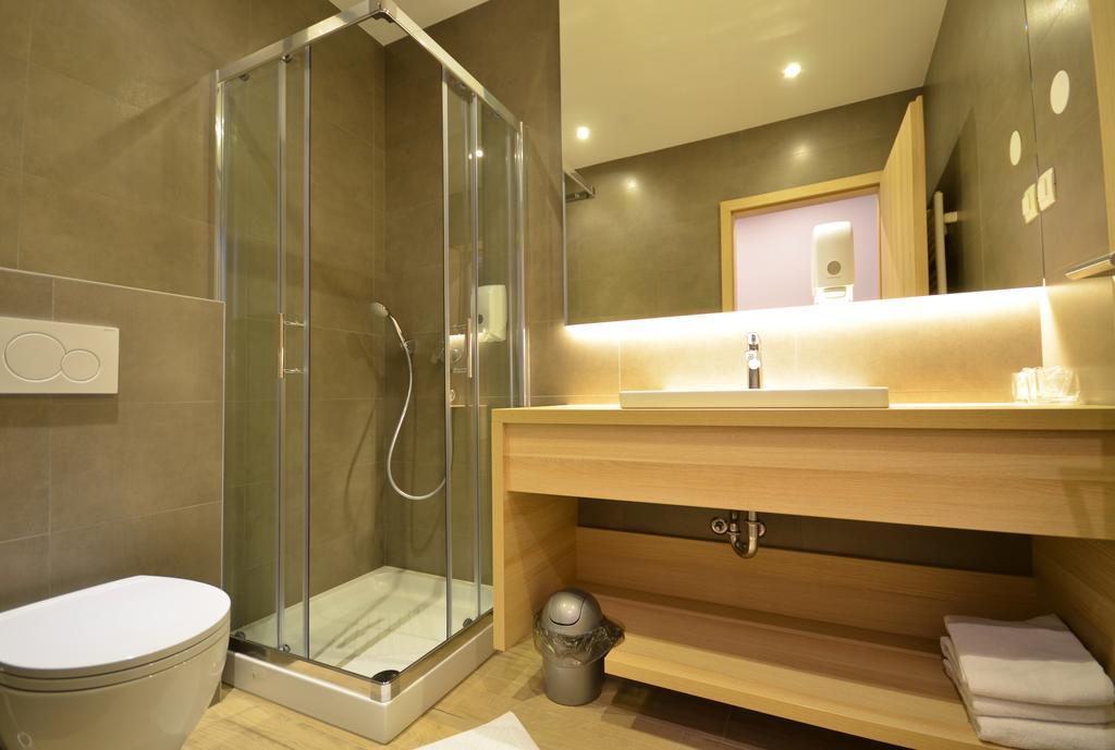 Hotel Emonec by null