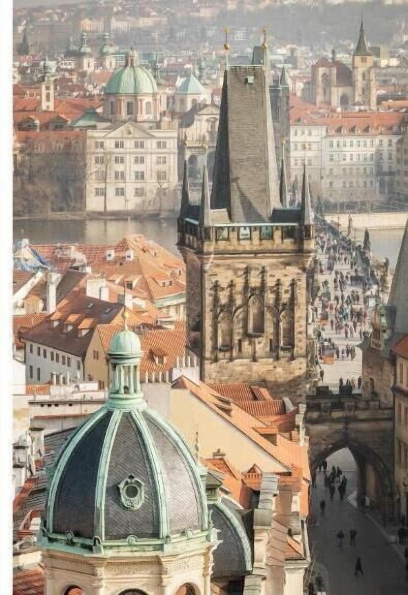 Charles Bridge Residence