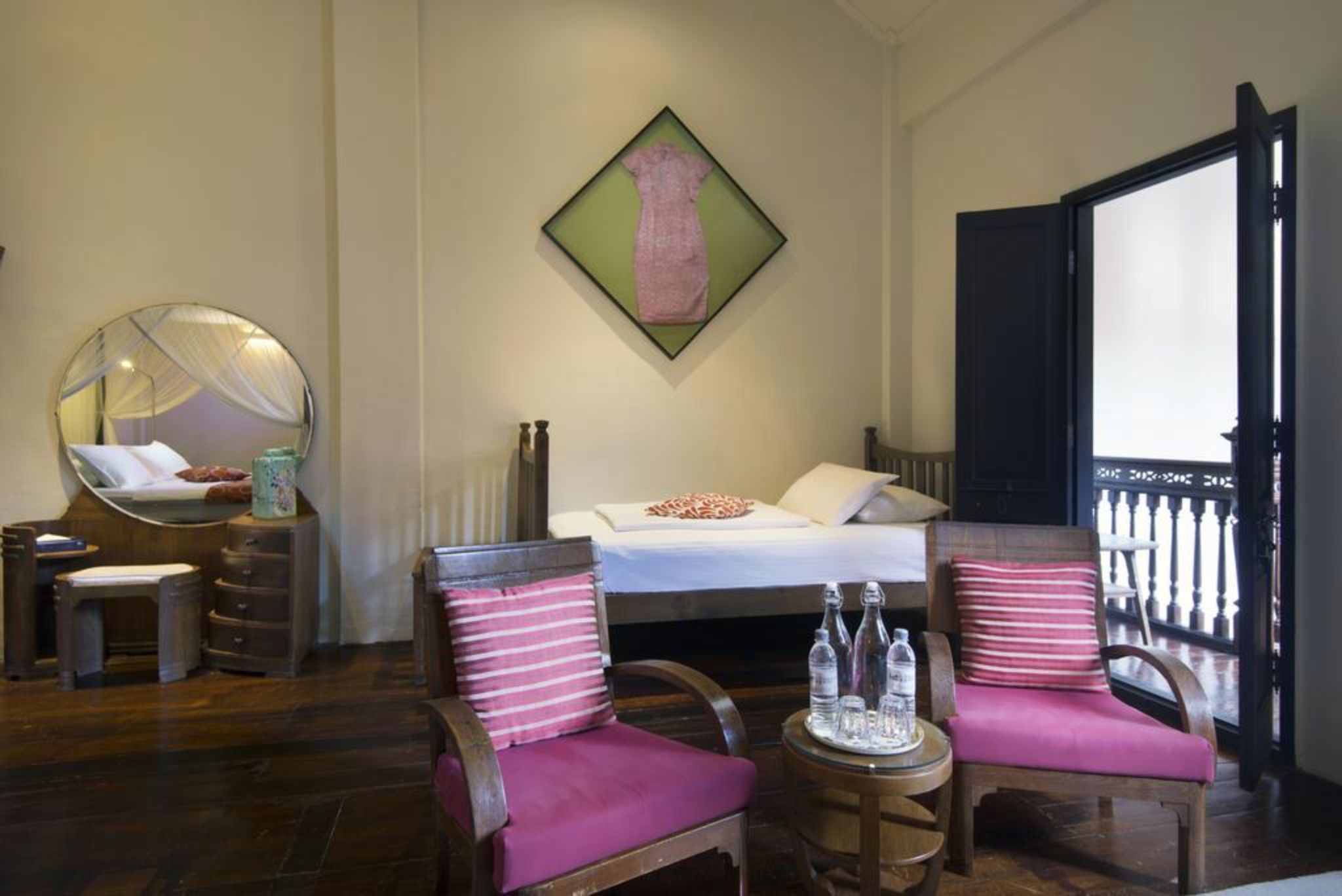 Noordin Mews by null