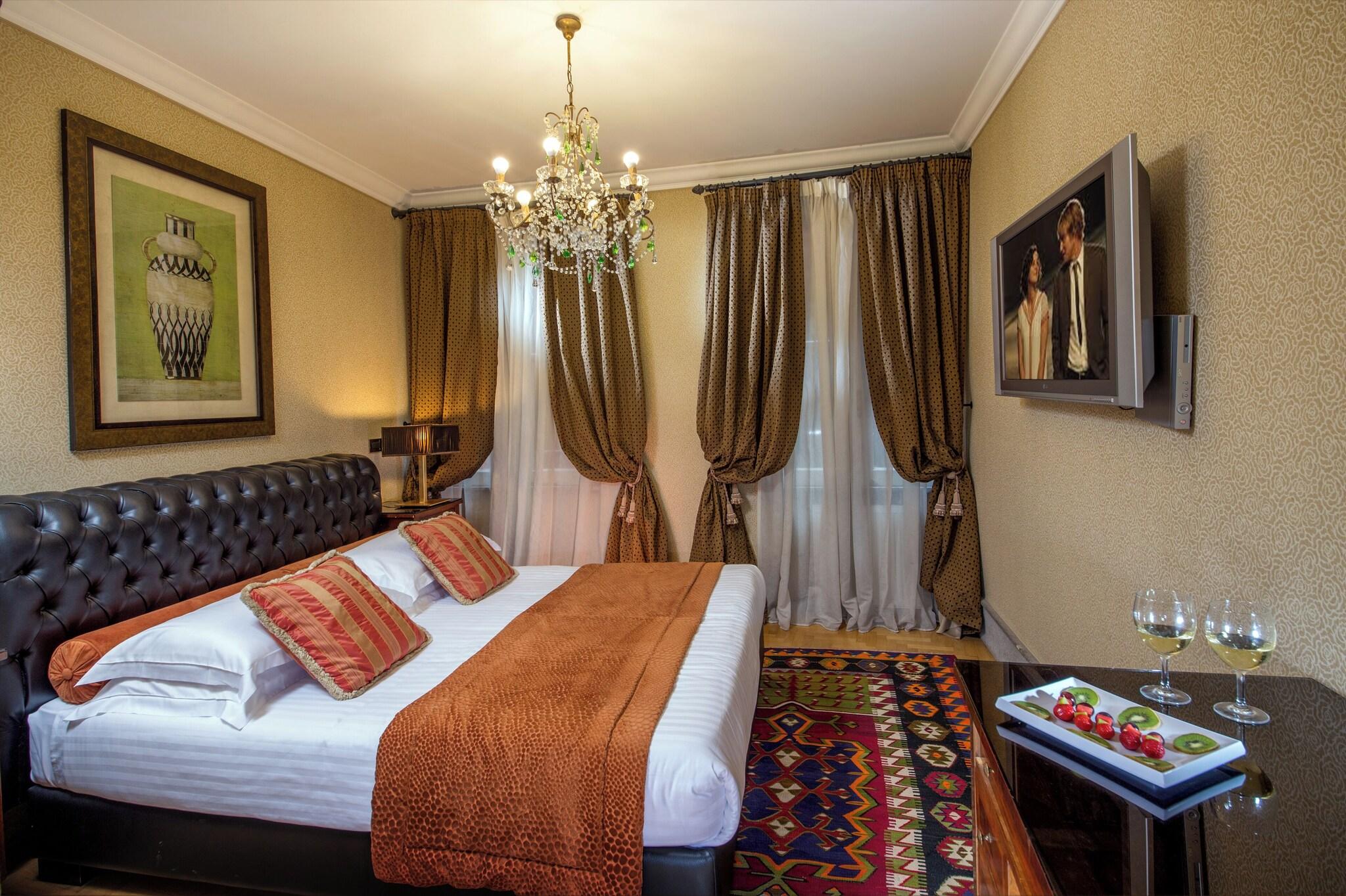 The Inn at the Roman Forum by null