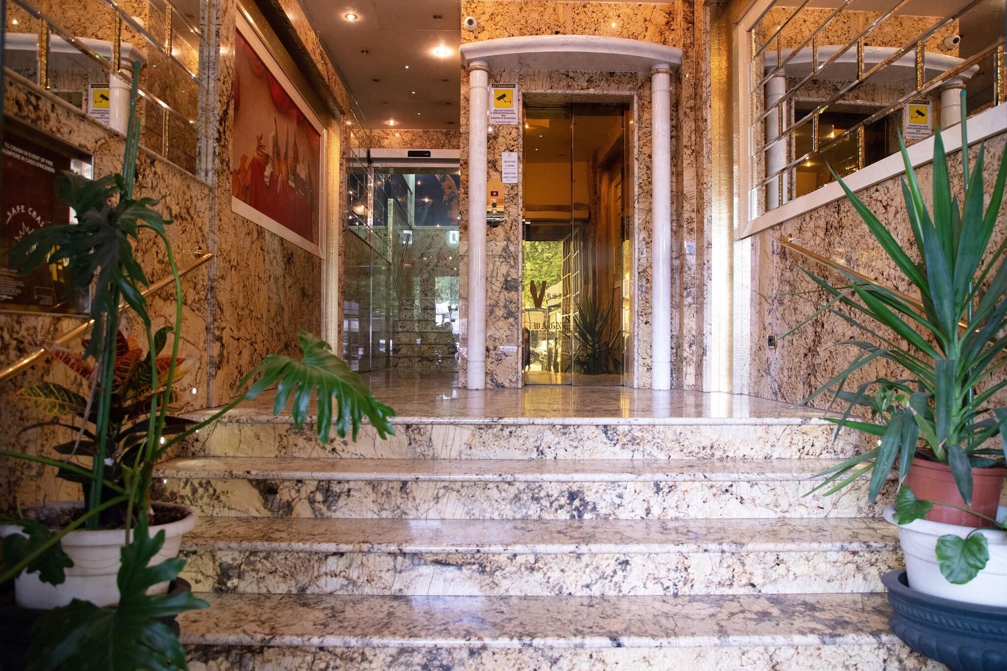 Hotel Wagner - photo