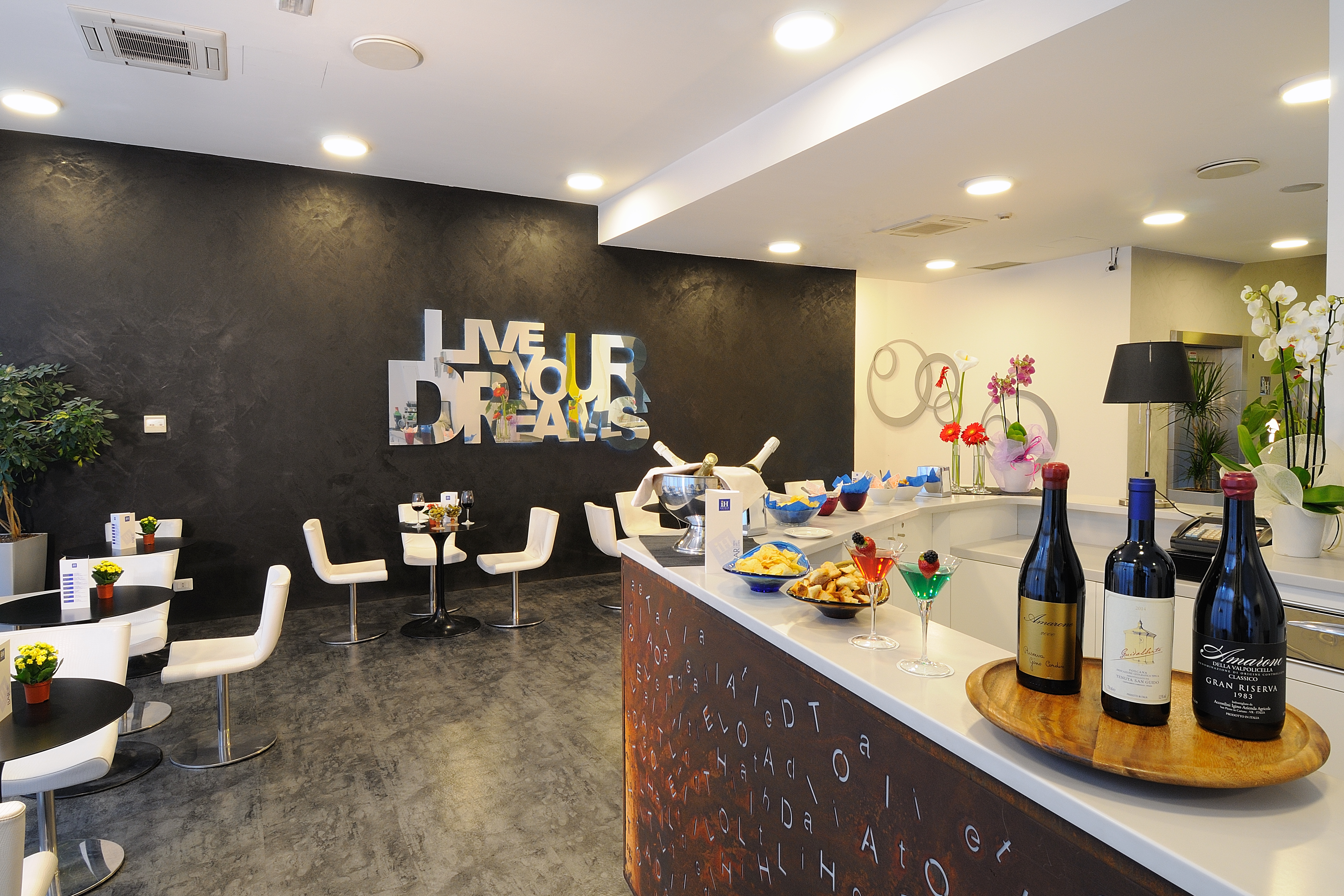 iH Hotels Milano Lorenteggio - photo