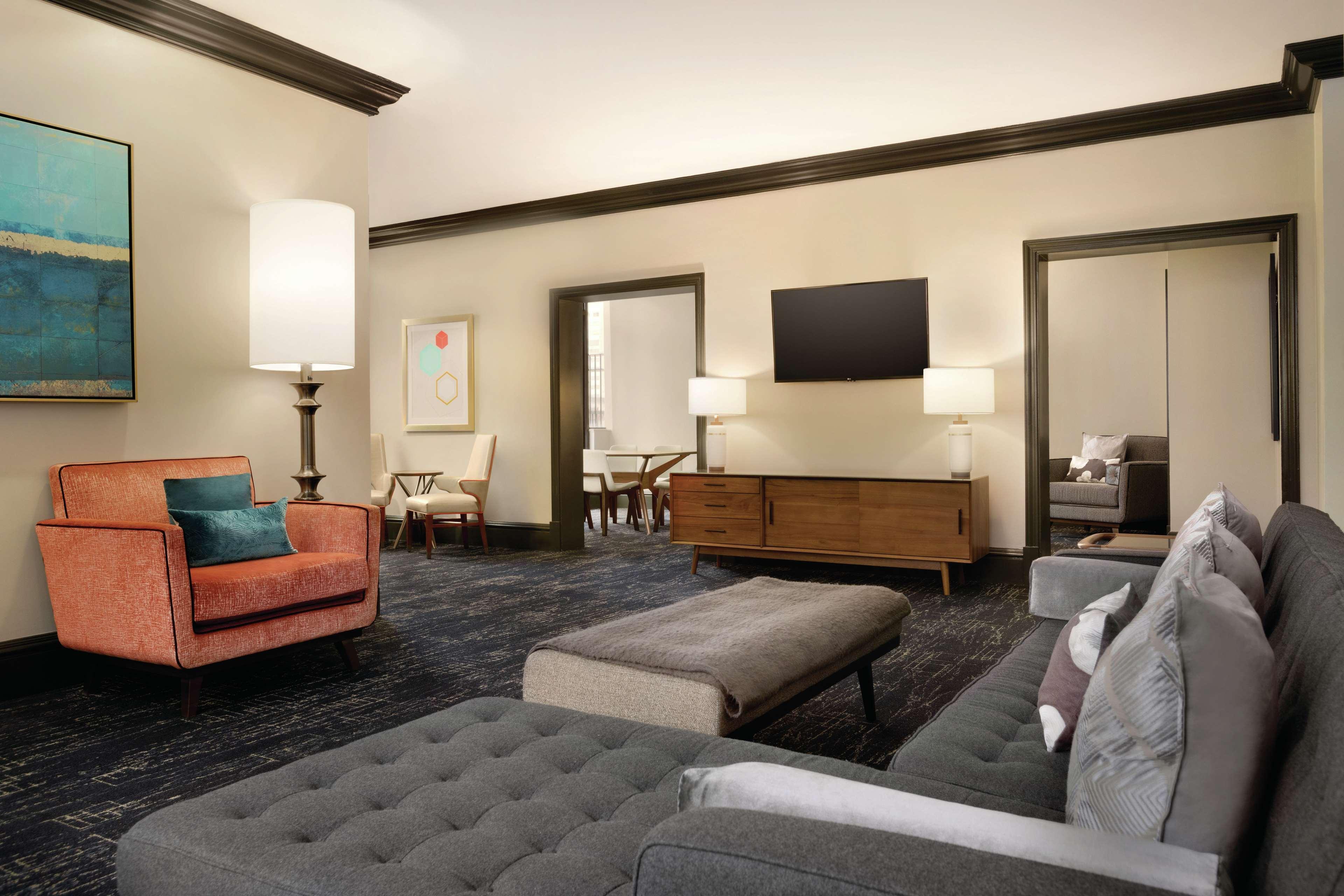 The American Hotel Atlanta Downtown, Tapestry Collection by Hilton by null