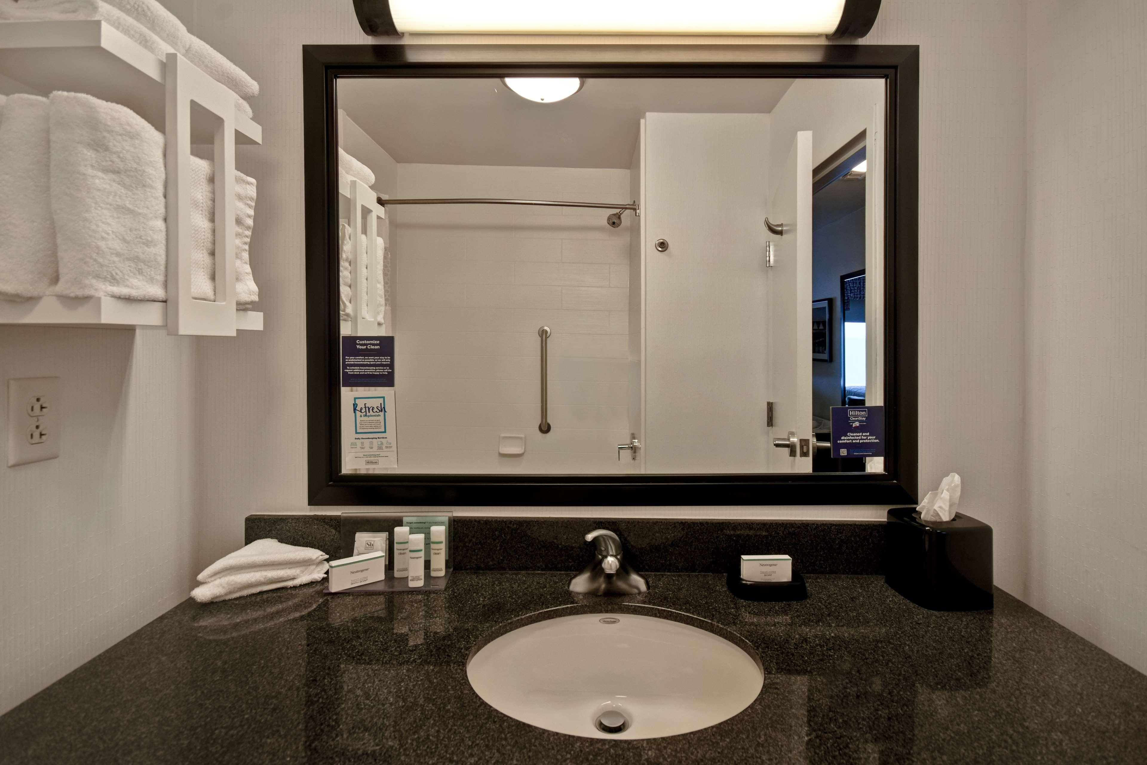 Hampton Inn Suites Columbia South Fort Meade Area