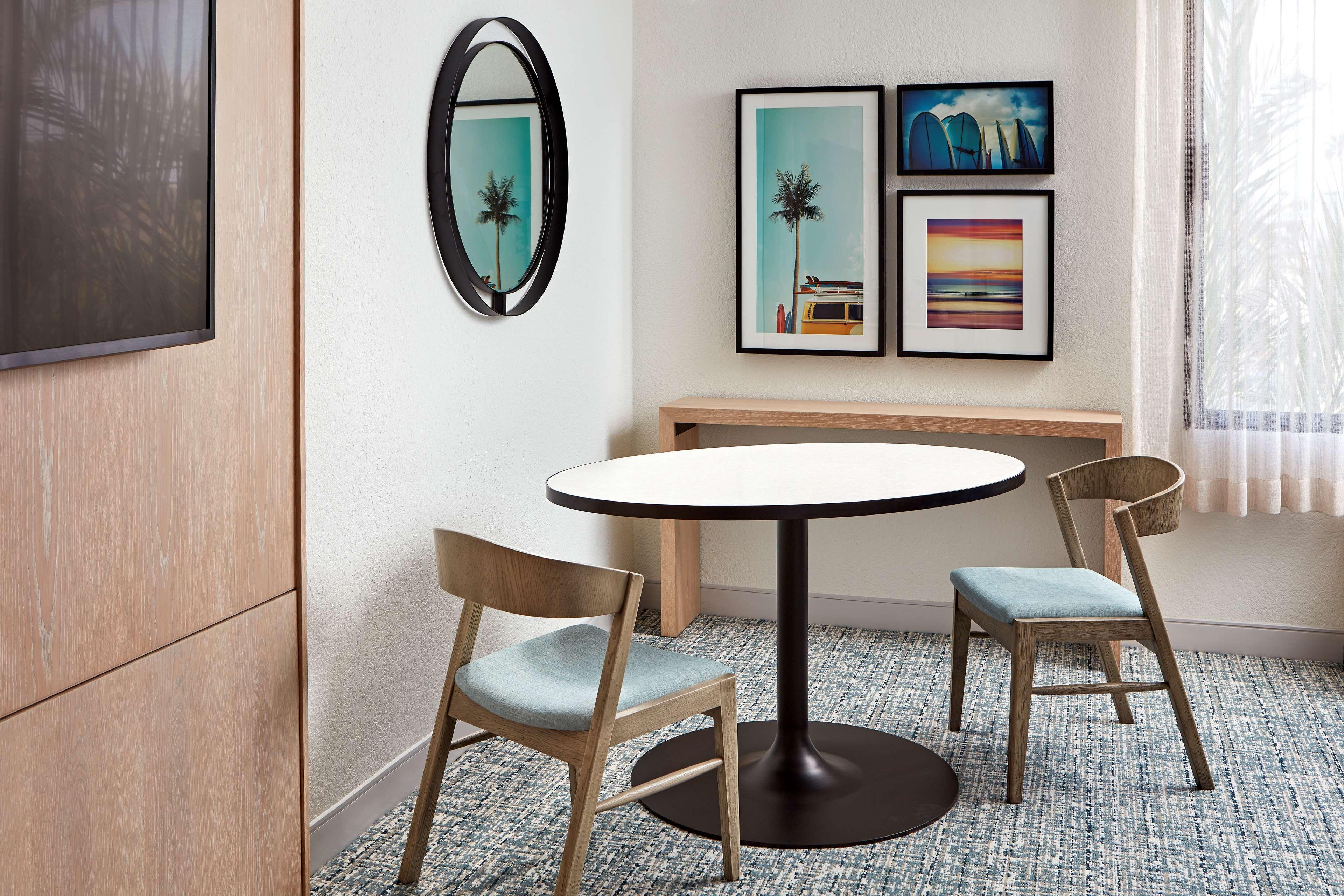Hotel MdR Marina del Rey - a DoubleTree by Hilton
