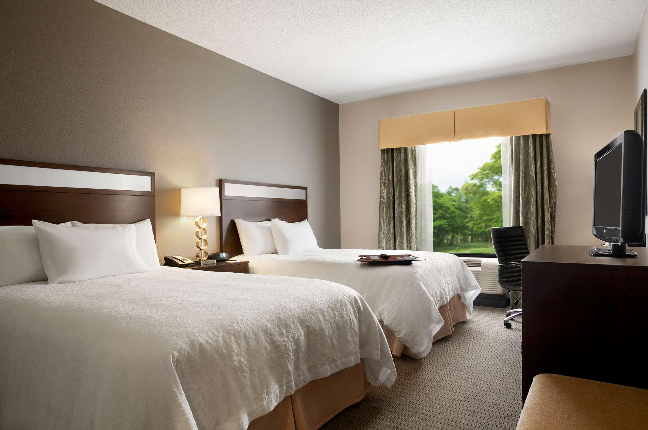 Hampton Inn & Suites Mansfield, PA