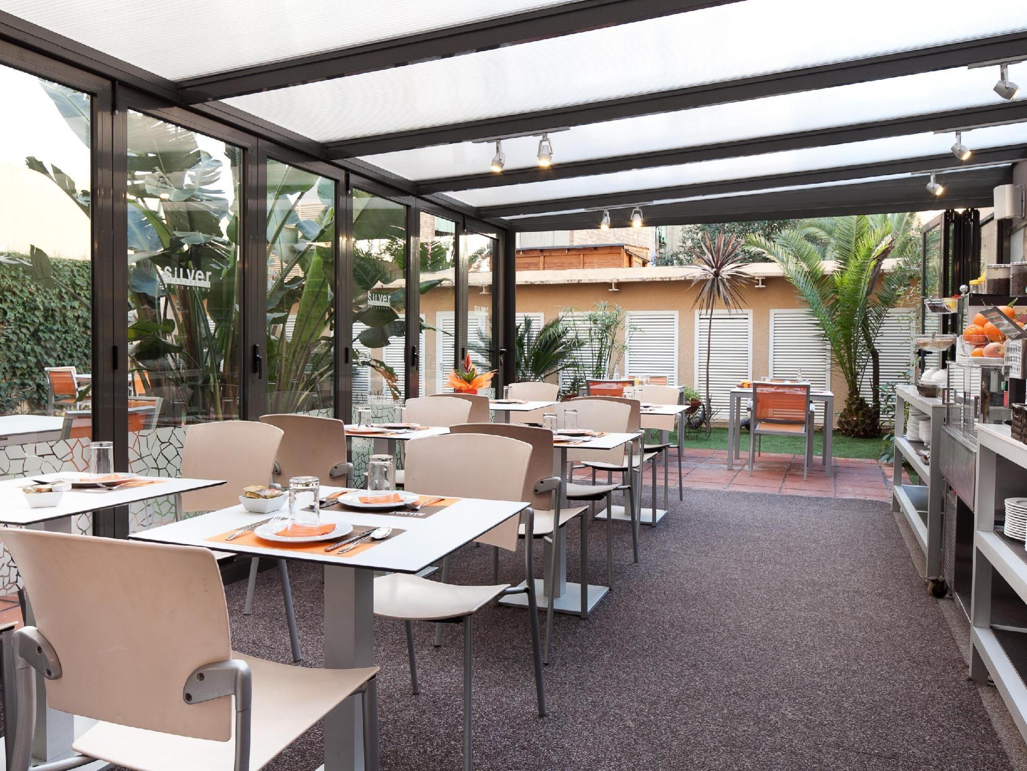 Aparthotel Silver Barcelona by null