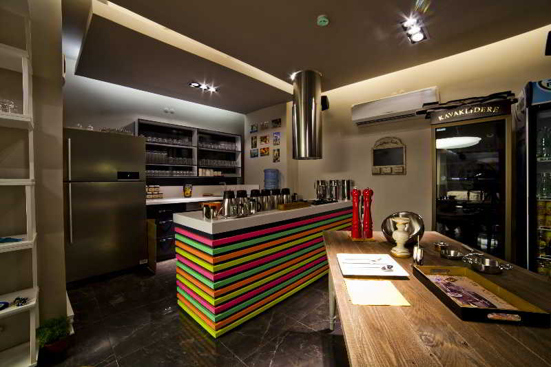 Upperhouse Boutique Hotel