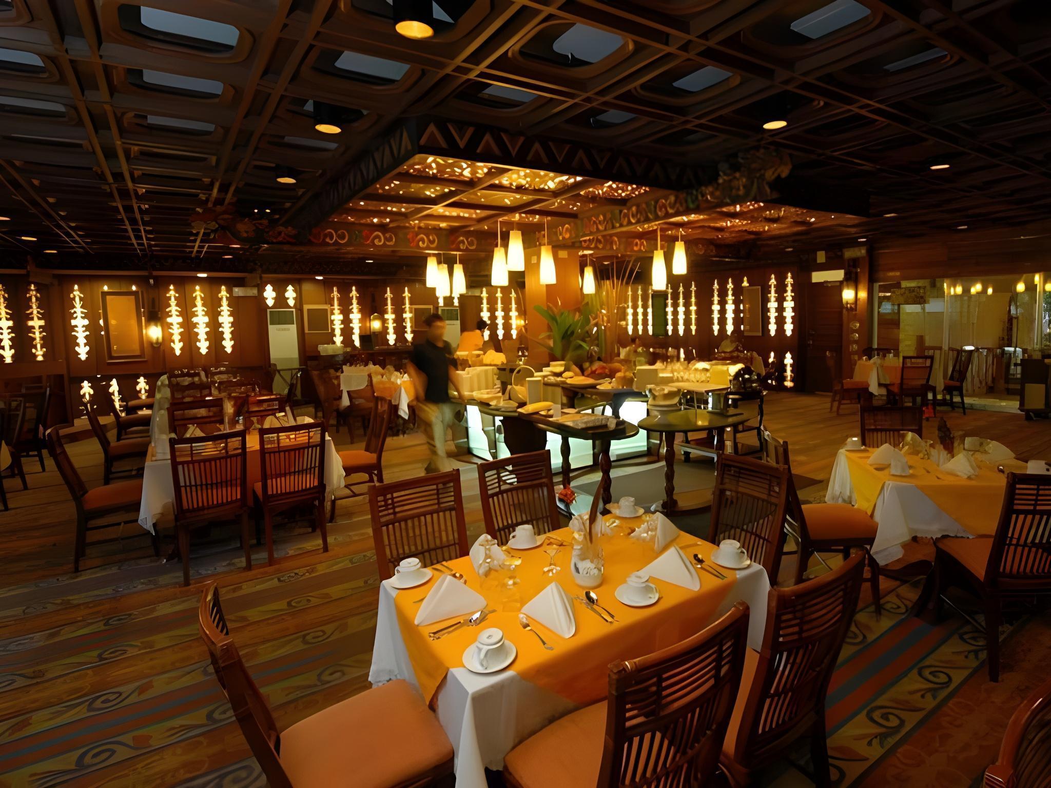 Oasis Hotel