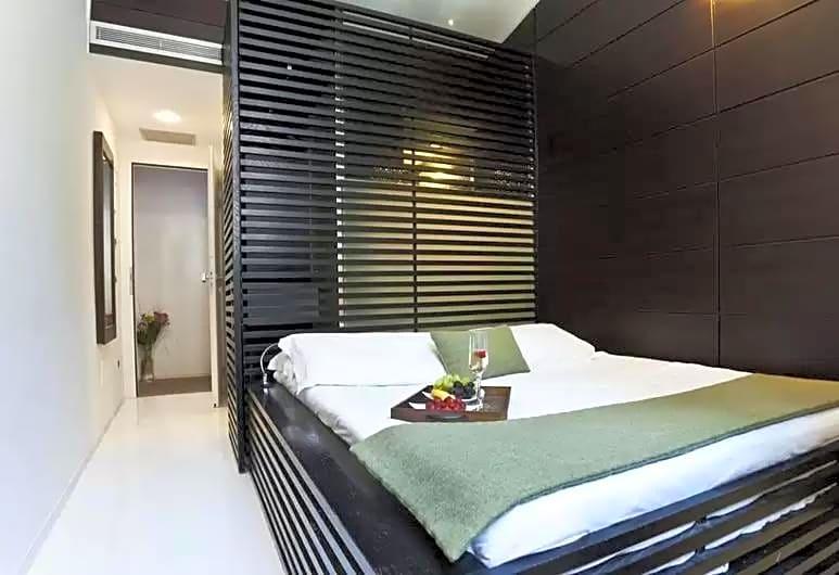 Navona Suites
