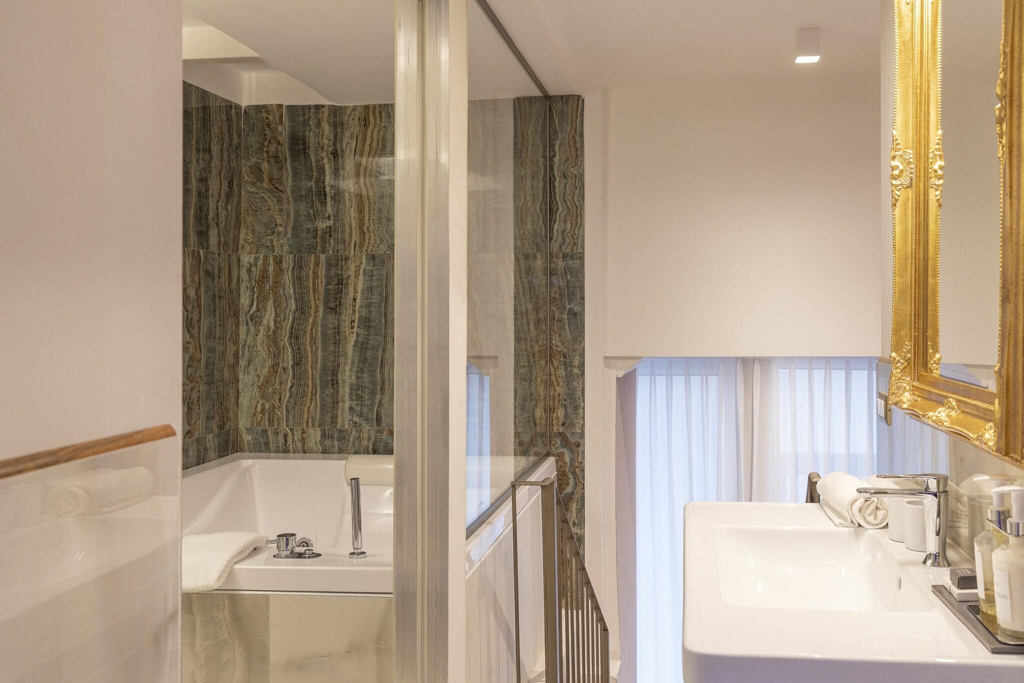 Palazzo dei Mercanti - Historical Residence by null