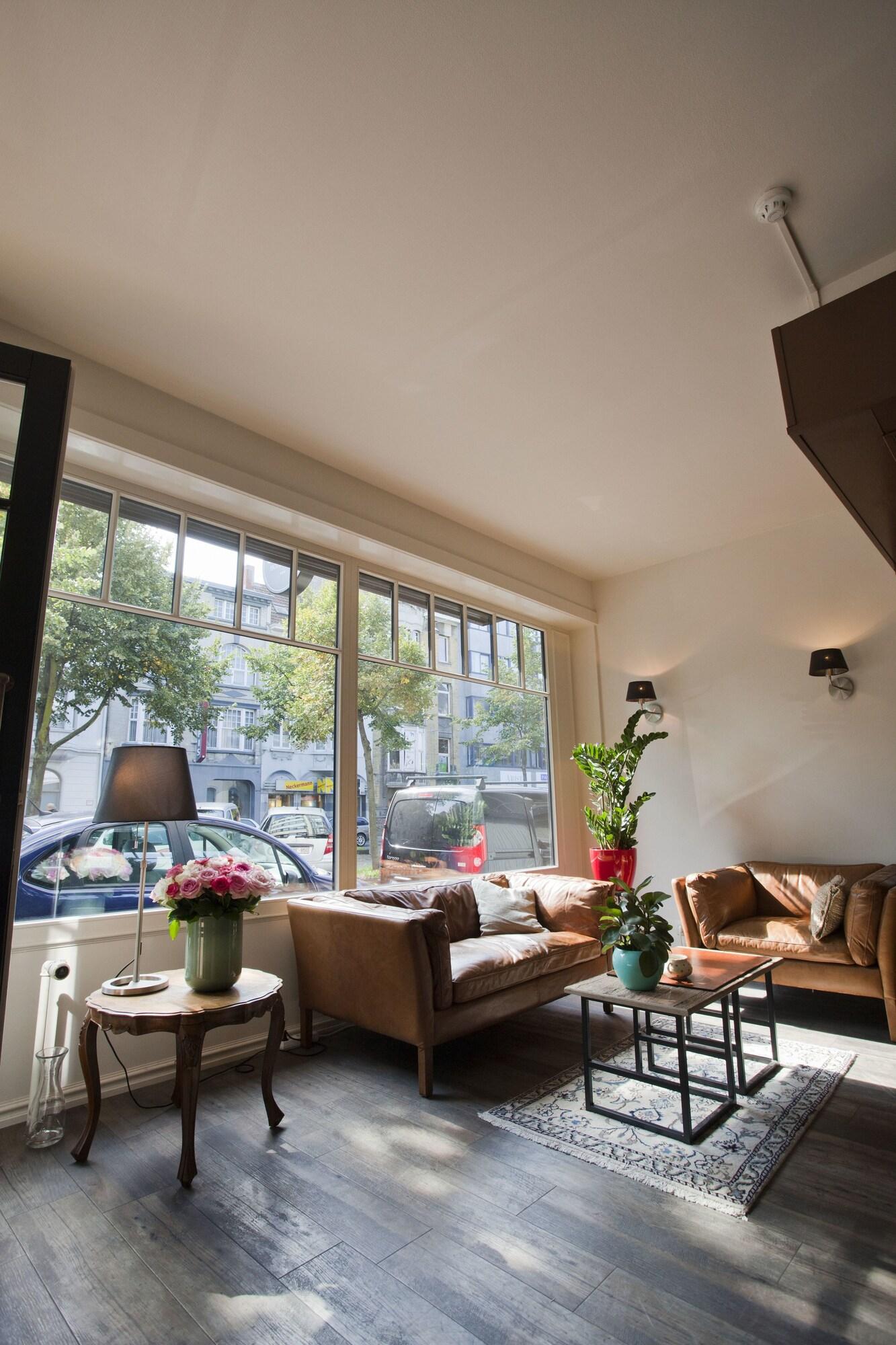 Hotel Carlton by null