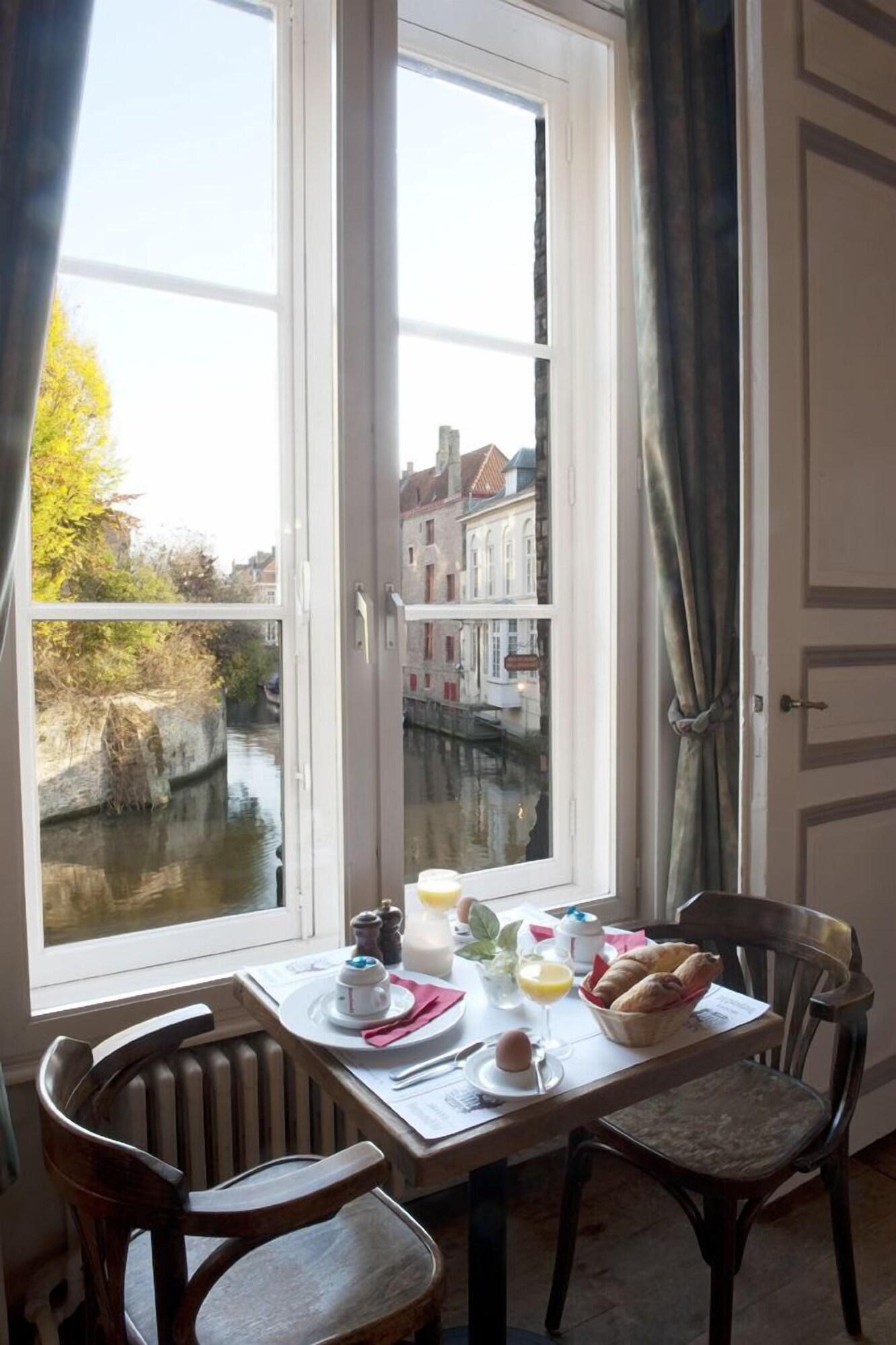 Hotel Bourgoensch Hof by null