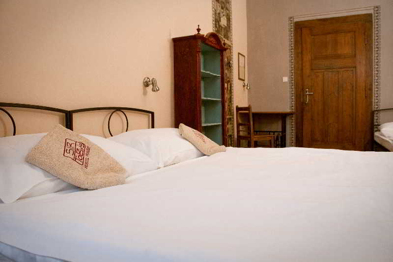 Sir Toby's Hostel by null