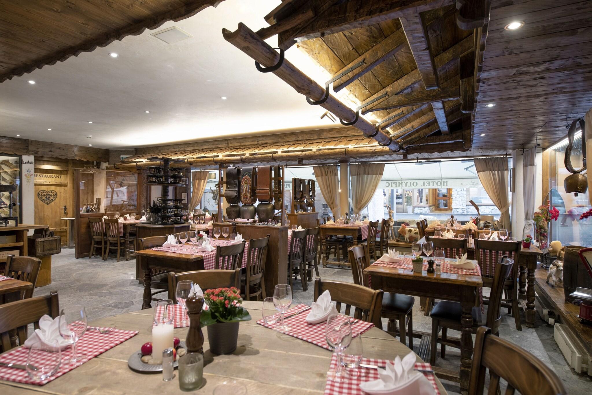 Olympic Hôtel by null