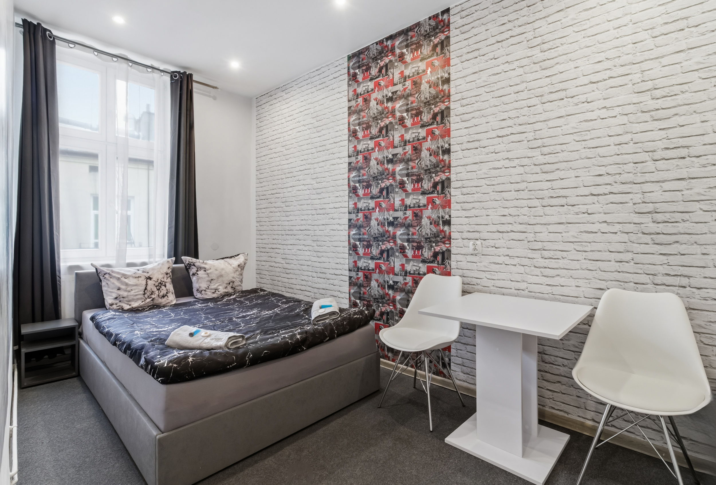 Queen Apartments